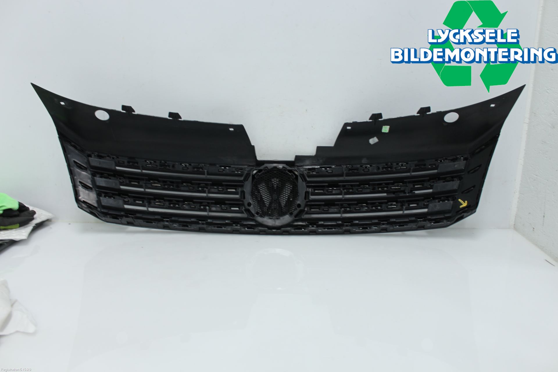 Volkswagen VW PASSAT 11-14 Grill Komp