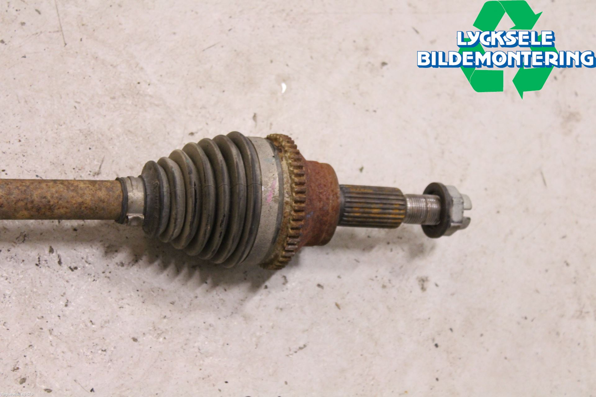 Dacia DUSTER 10-17 Drivaxel Bak Vänster