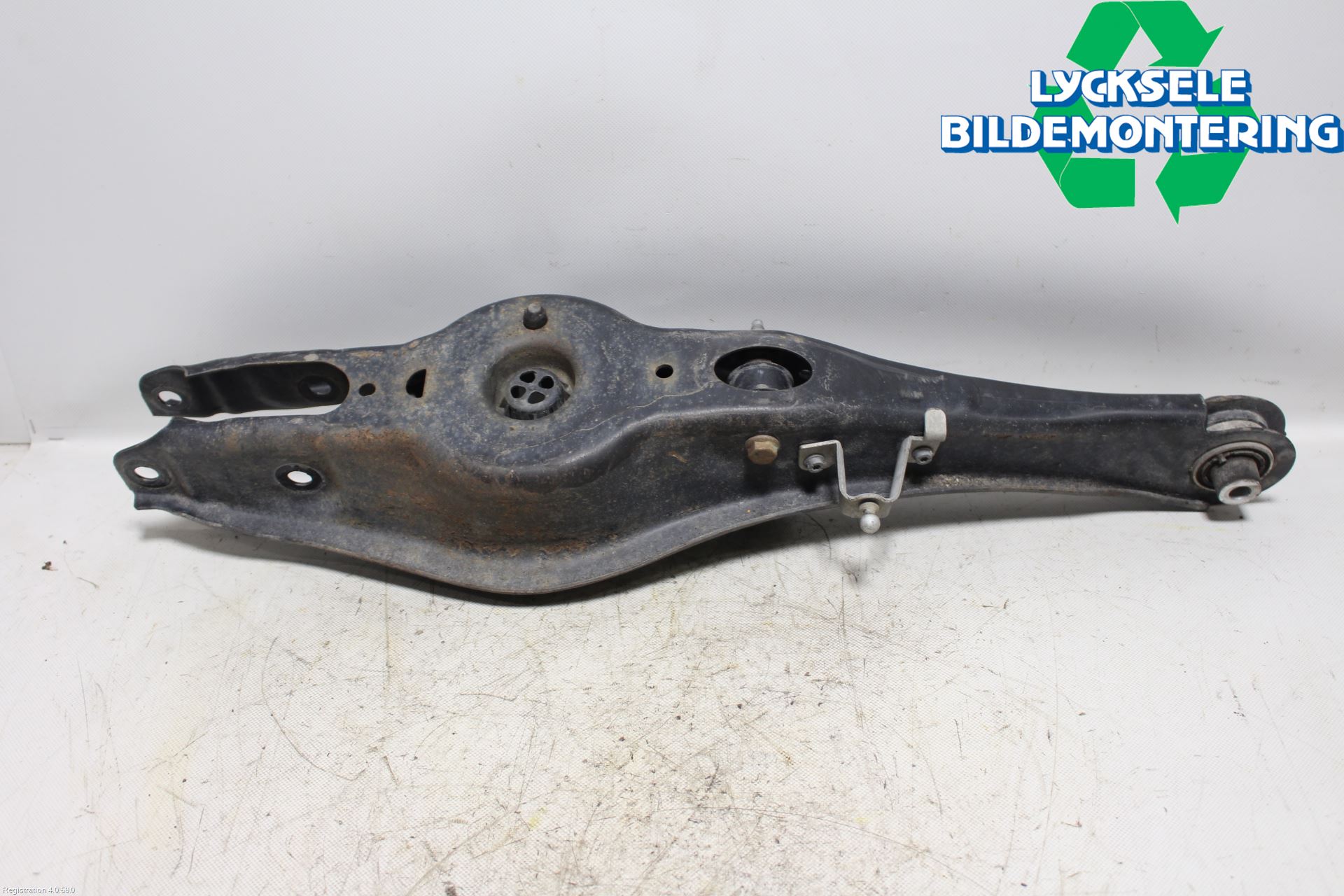 Volkswagen VW GOLF / E-GOLF VII 13-20 Bärarm Bak Vänster
