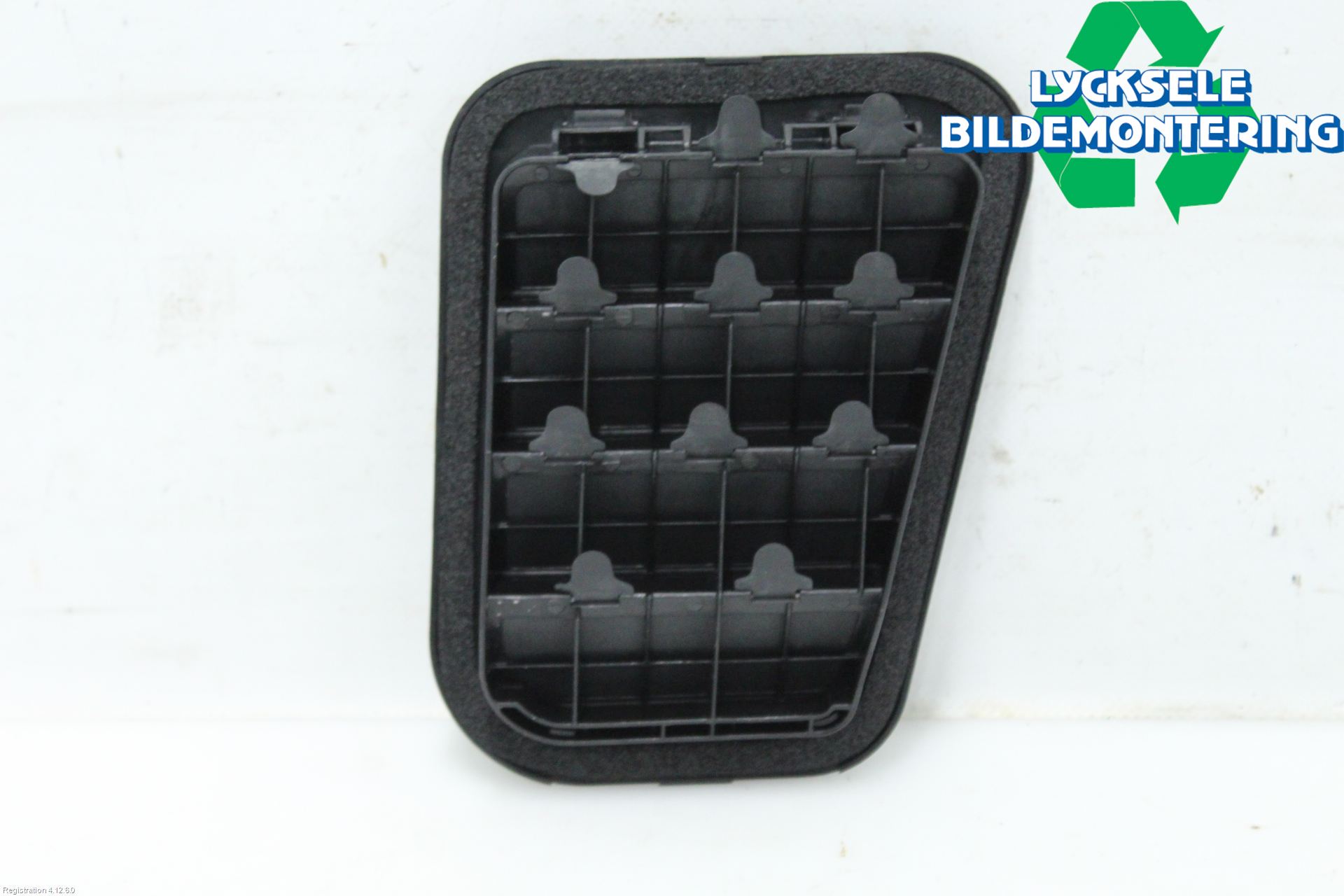 Kia STONIC 18->> Ventilationsutsläpp Bak