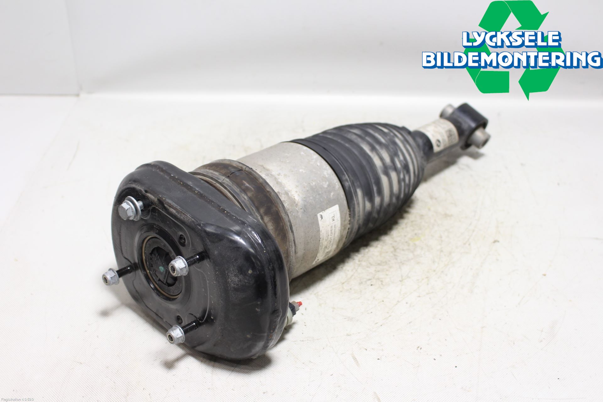 BMW 5 G30/G31/F90 17-23 Fjäderben Bak Vänster