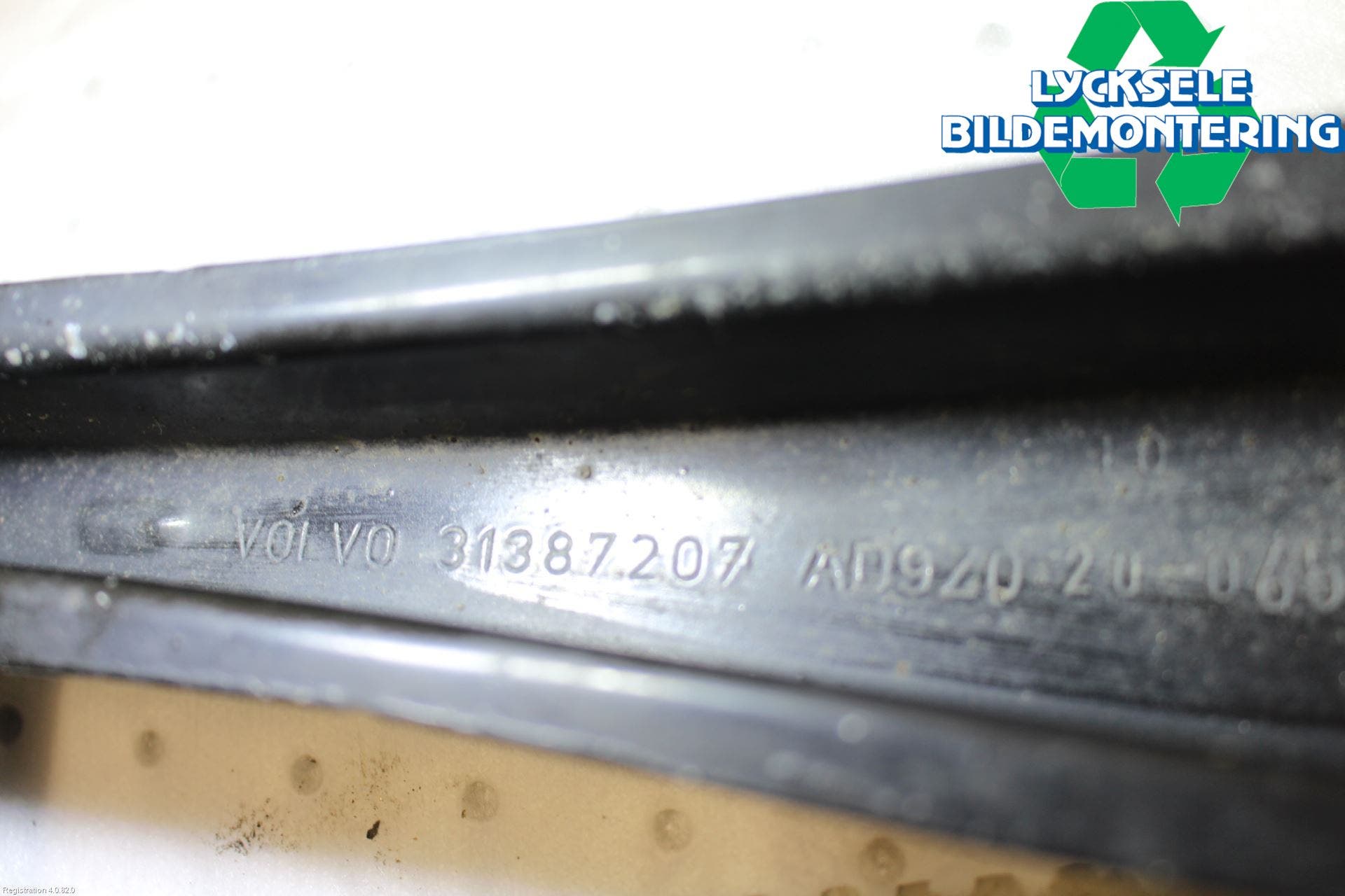 Volvo V60 19- Bärarm Bak Höger