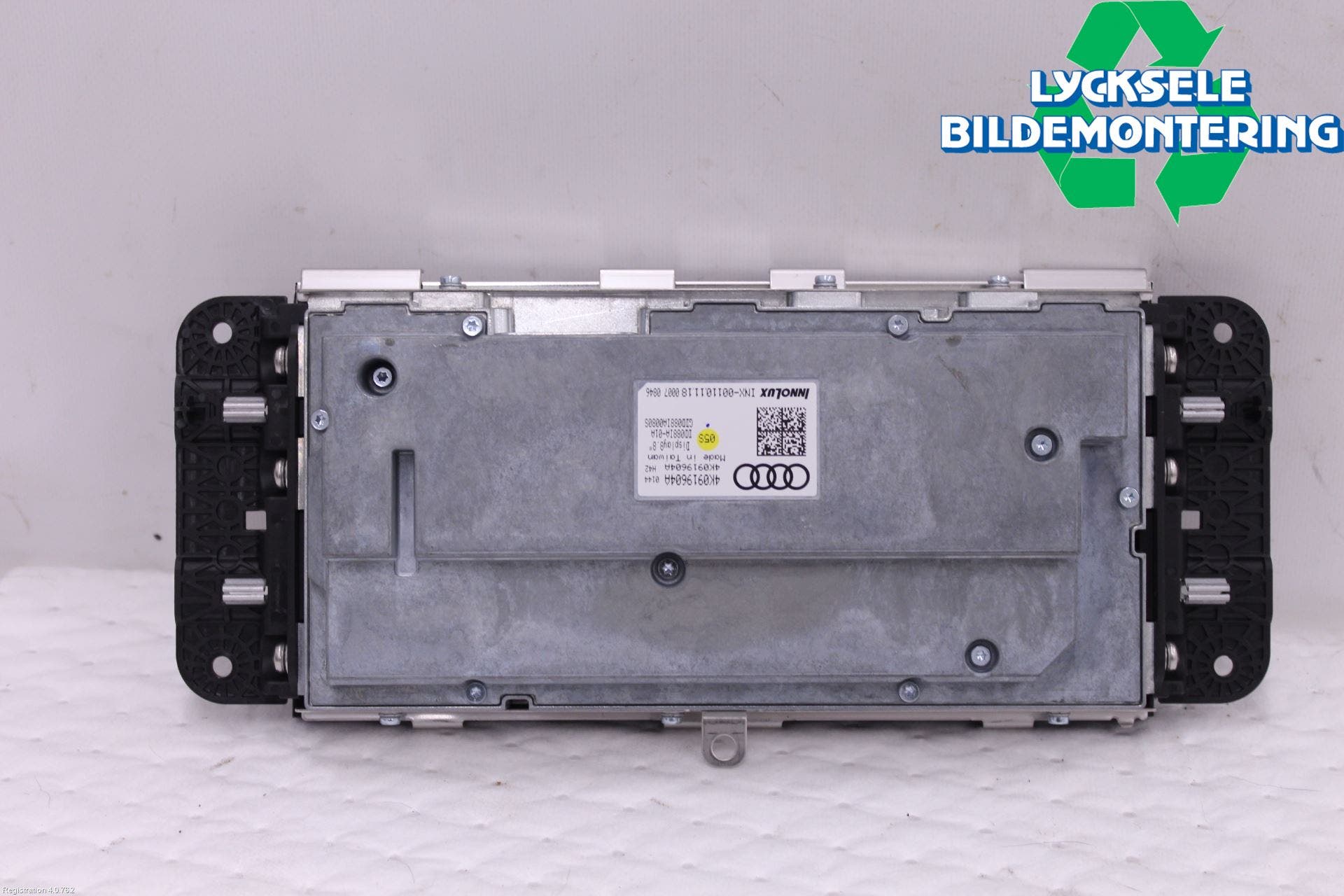 Audi A6 F2/C8 19- Bildskärm