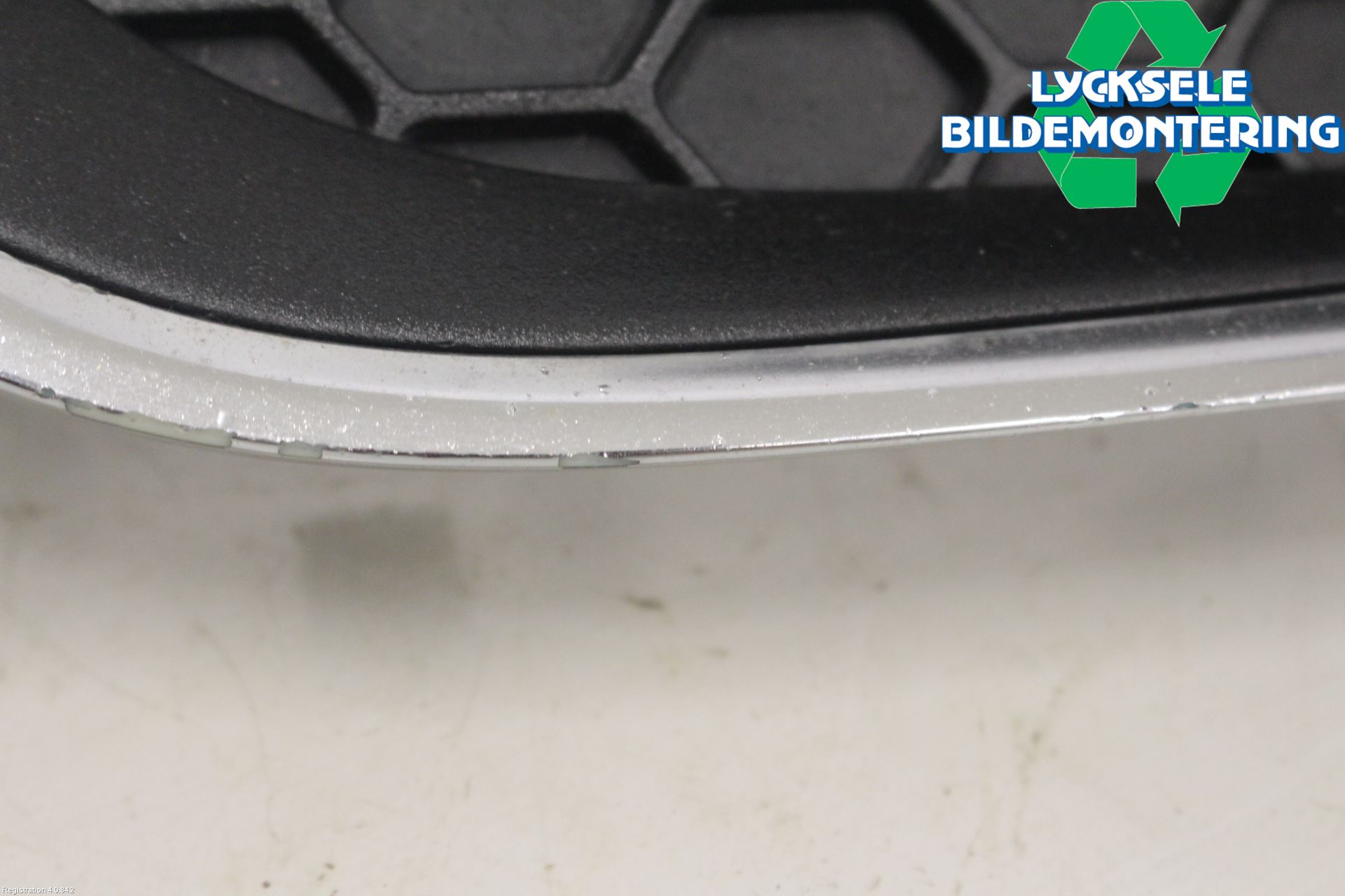 Volvo V60 11-13 Stöt Utfyllnad-List-Grill