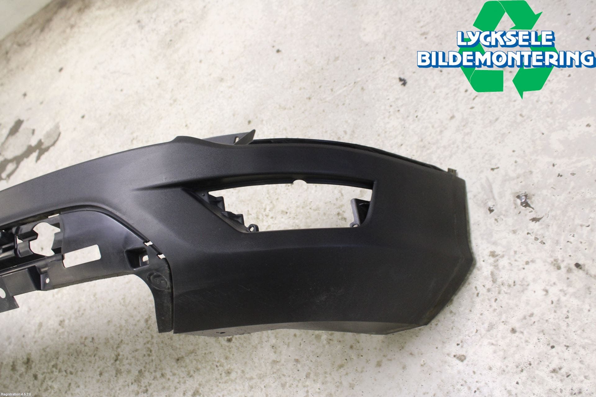 Ford KUGA 17-19 Stötfångarbeklädnad Bak