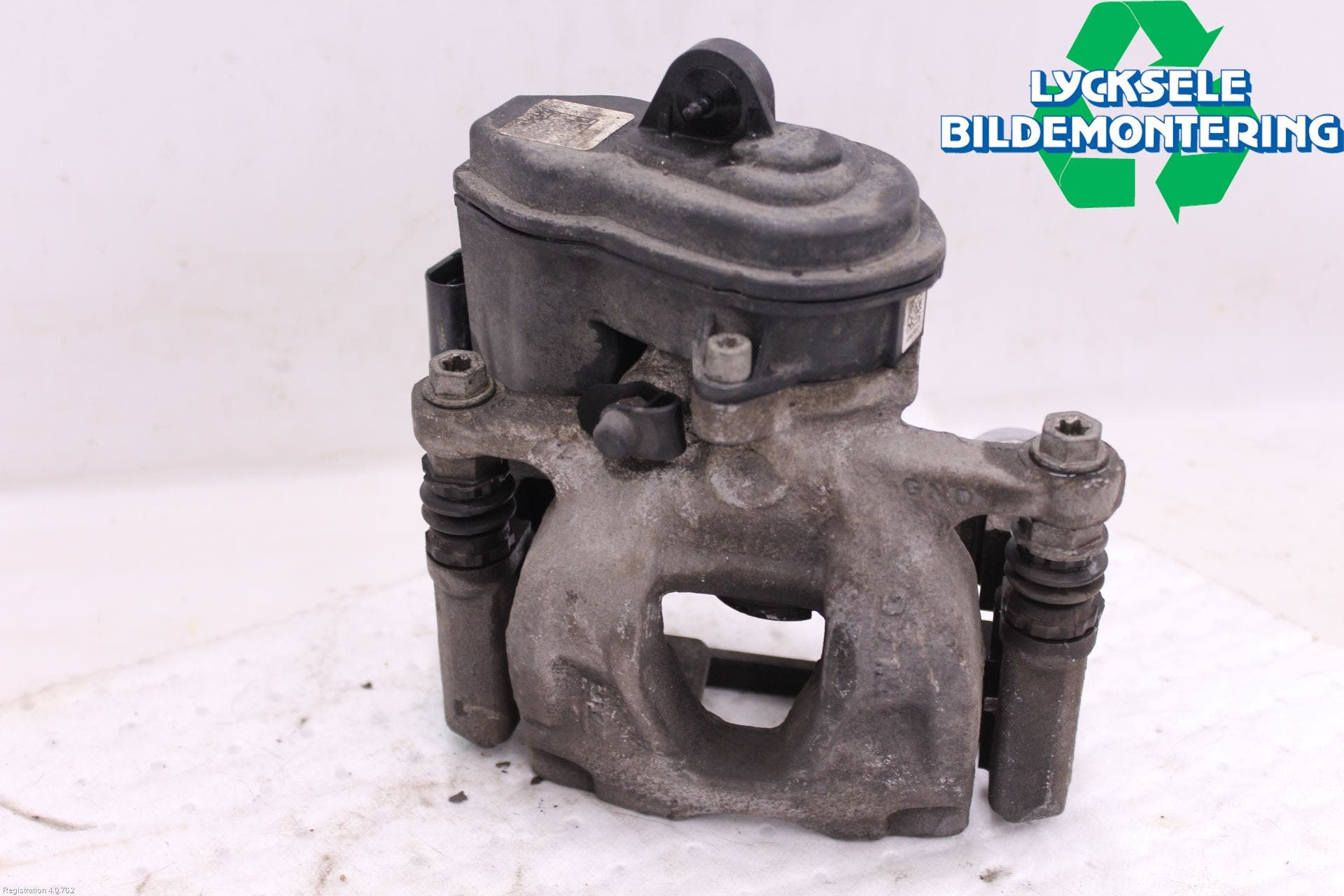 Audi A6 F2/C8 19- Bromsok Bak Höger