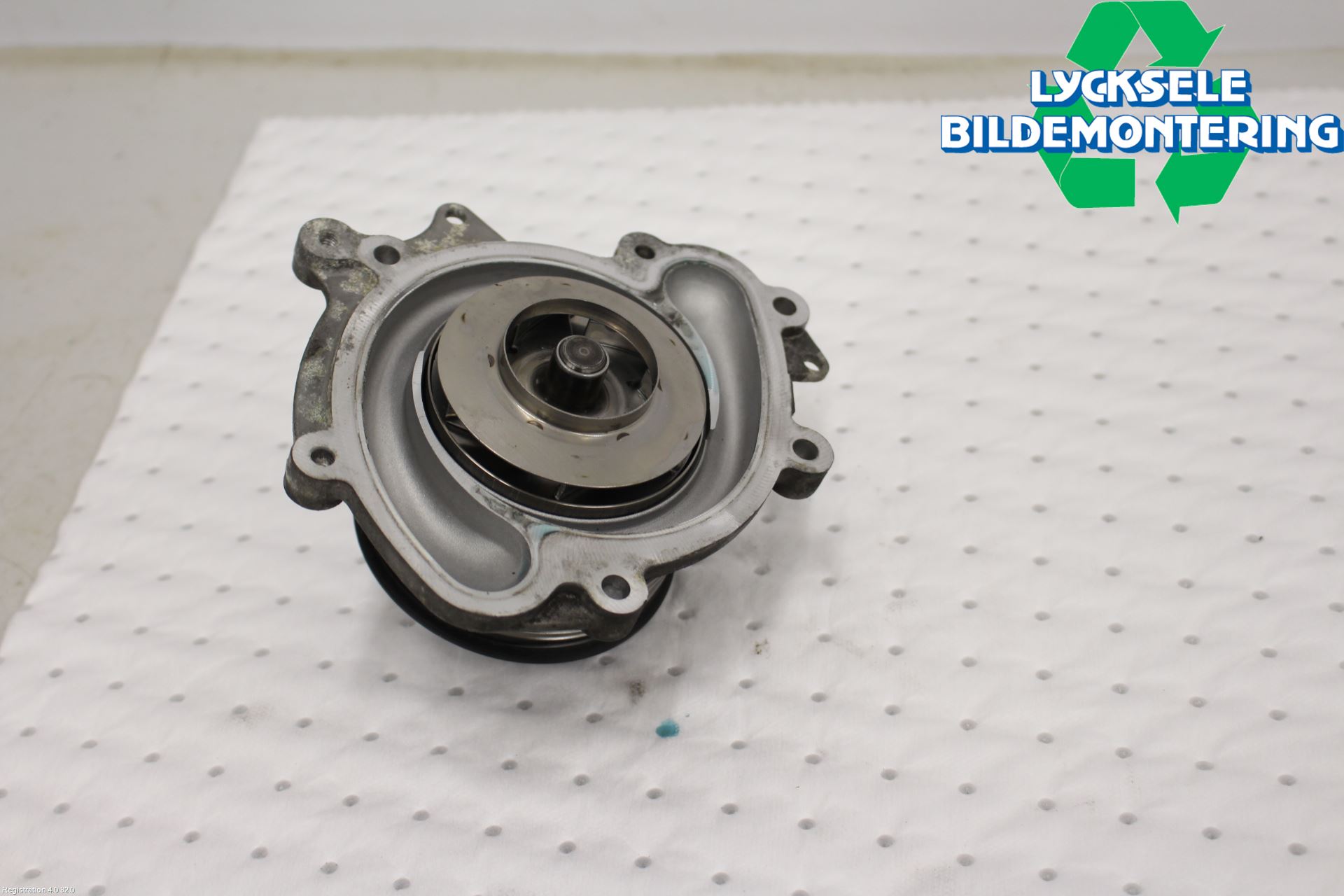 Mercedes-Benz MB E-KLASS (W212) 09-16 Vattenpump