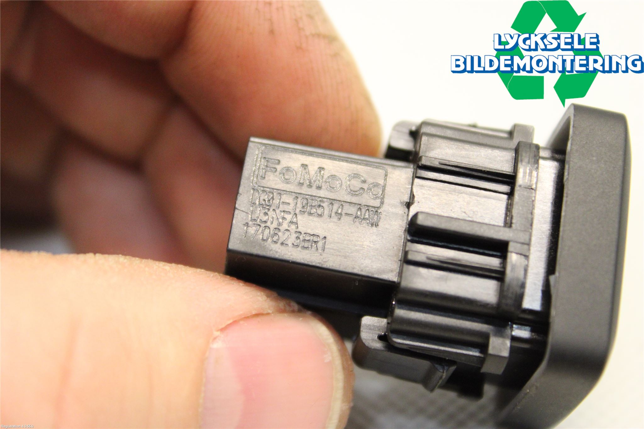 Ford MONDEO 15-22 Strömställare Baklucka