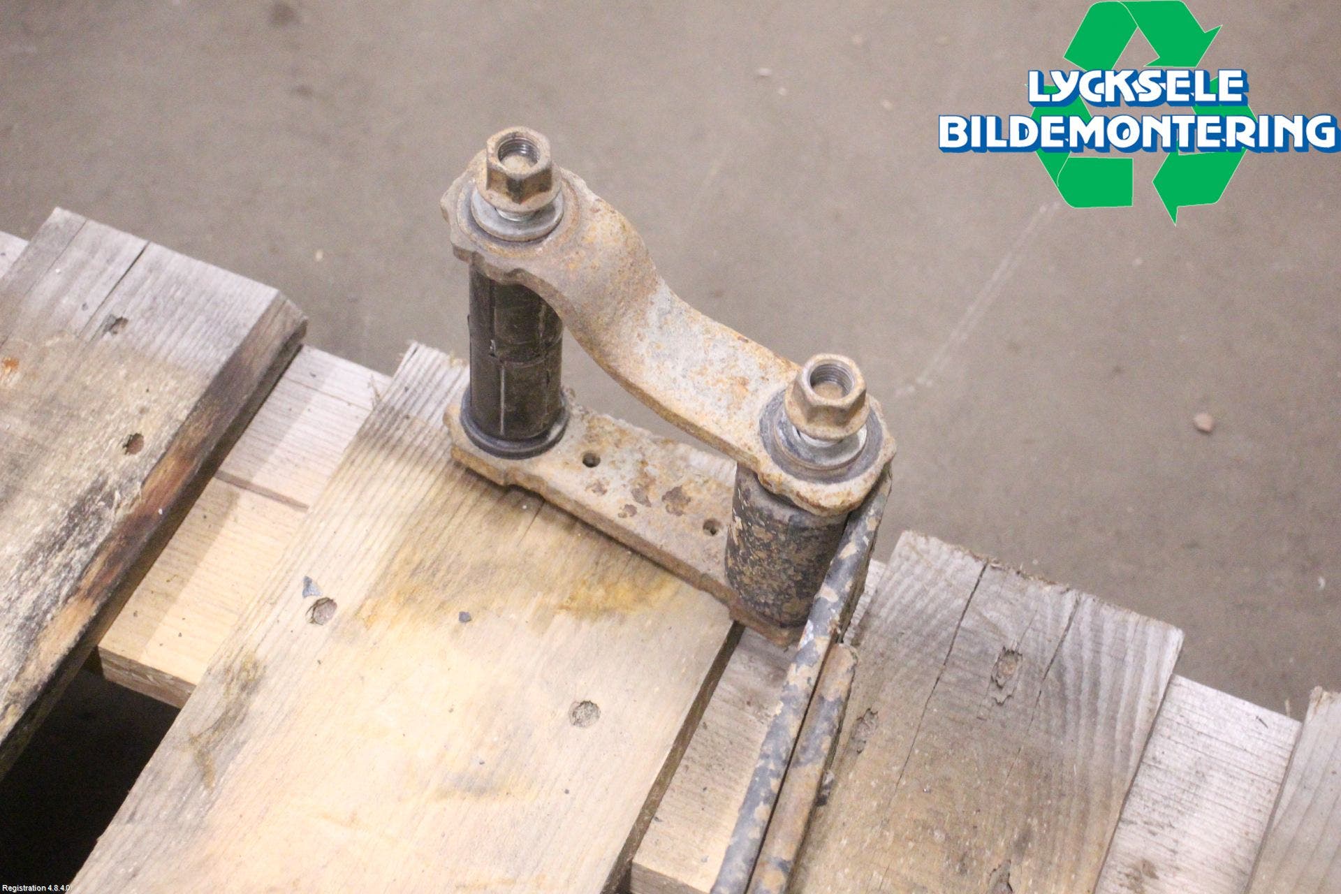 Toyota HILUX 16- Fjäder Bak Blad