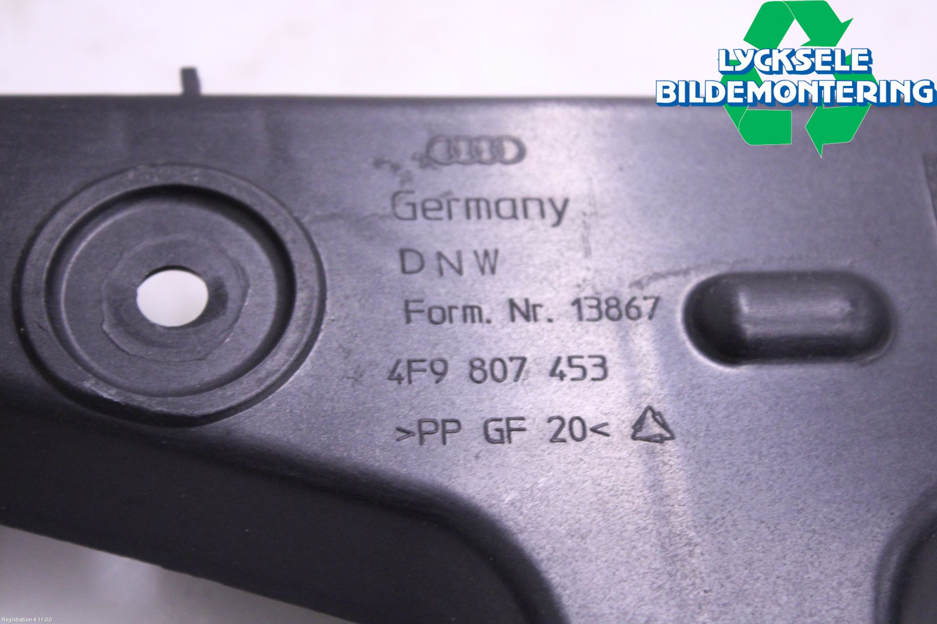 Audi ALLROAD 06-11 Stötfångarfäste Bak Vä