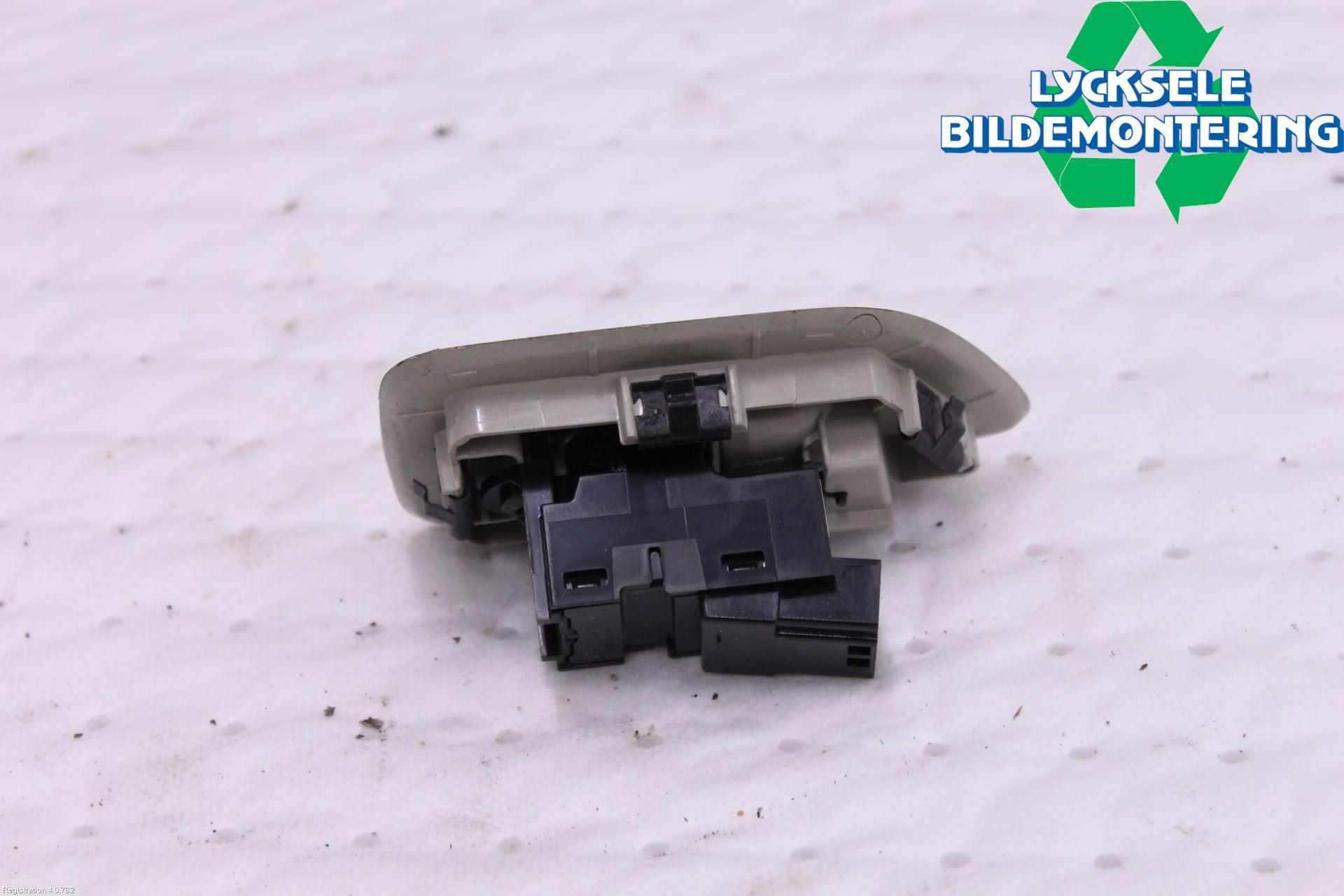 Volvo V90 17->> Strömställare Elhiss