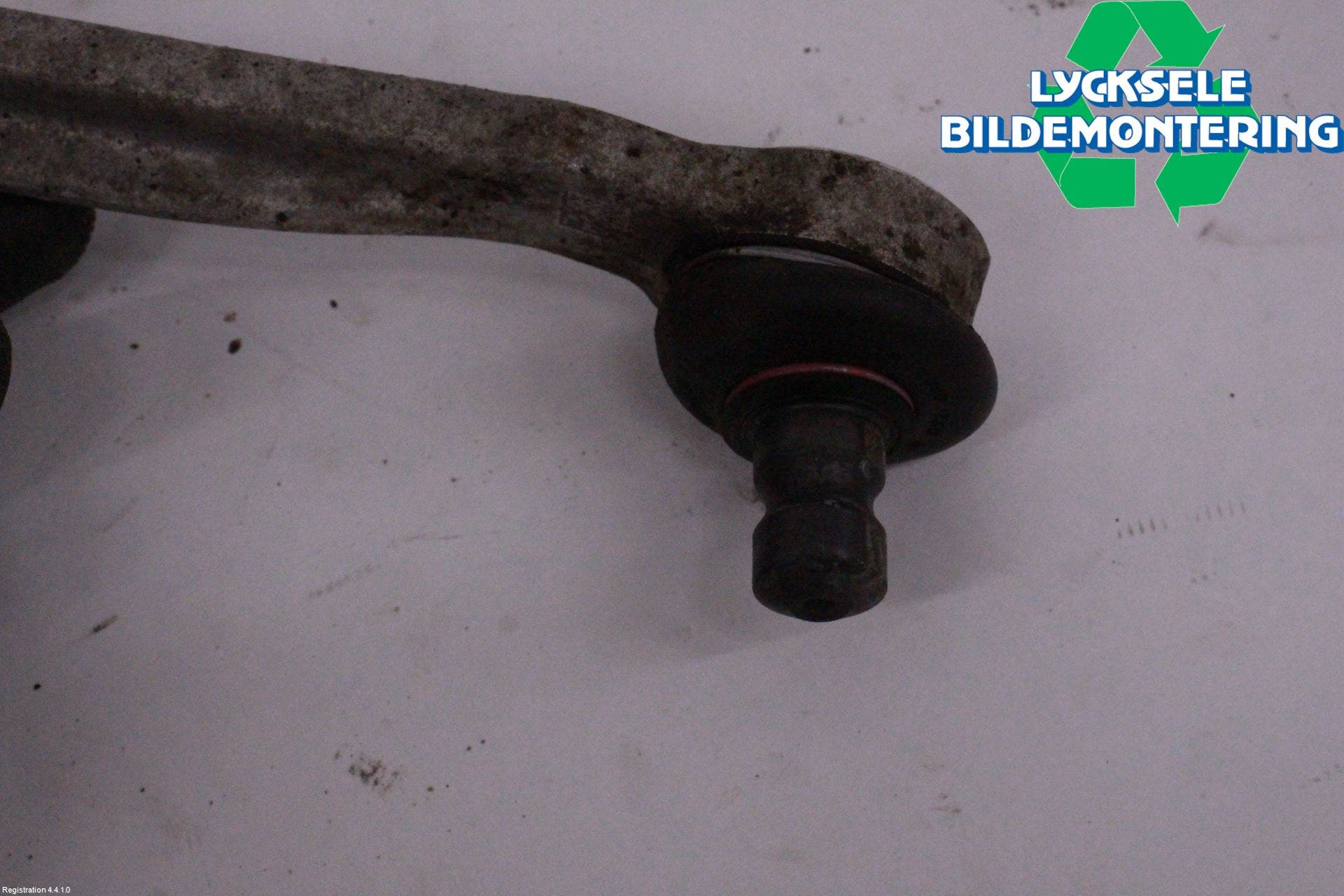 Audi A4/S4 B9 20- Bärarm Fram Övre Hö