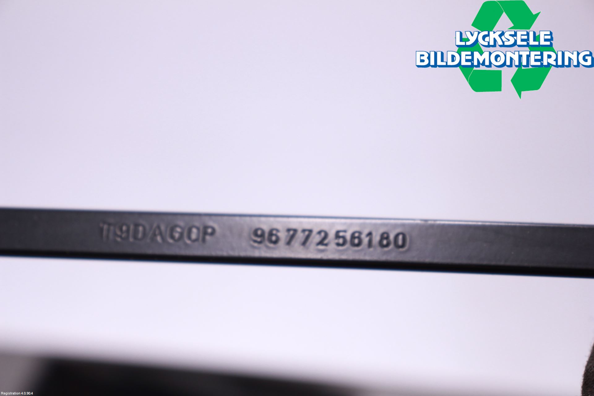 Peugeot 308 14-21 Torkararm Armar Vindruta