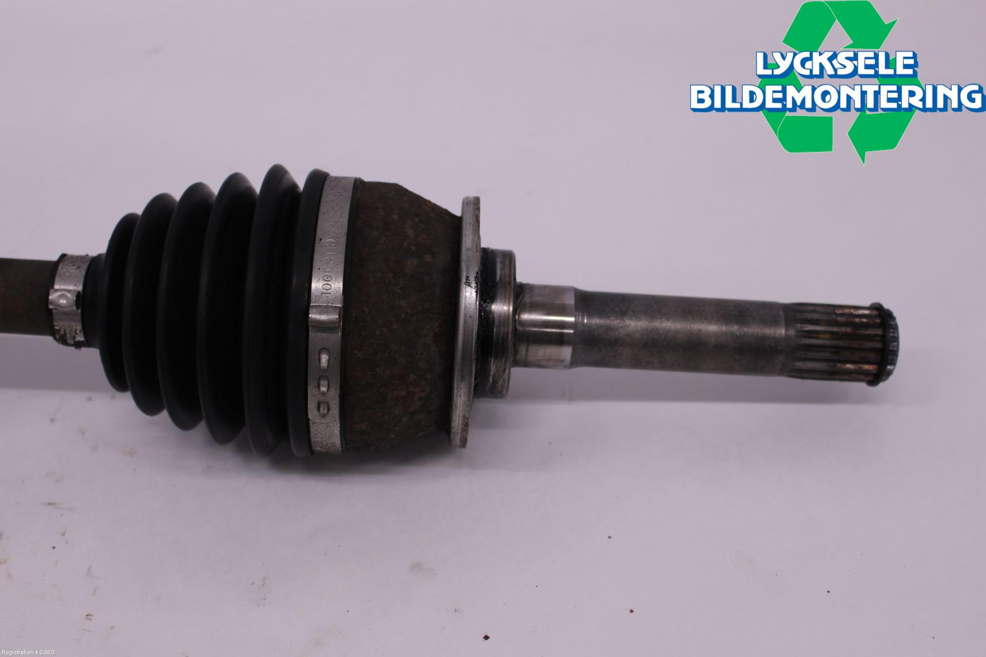 Isuzu D-MAX Drivaxel Fram Vänster