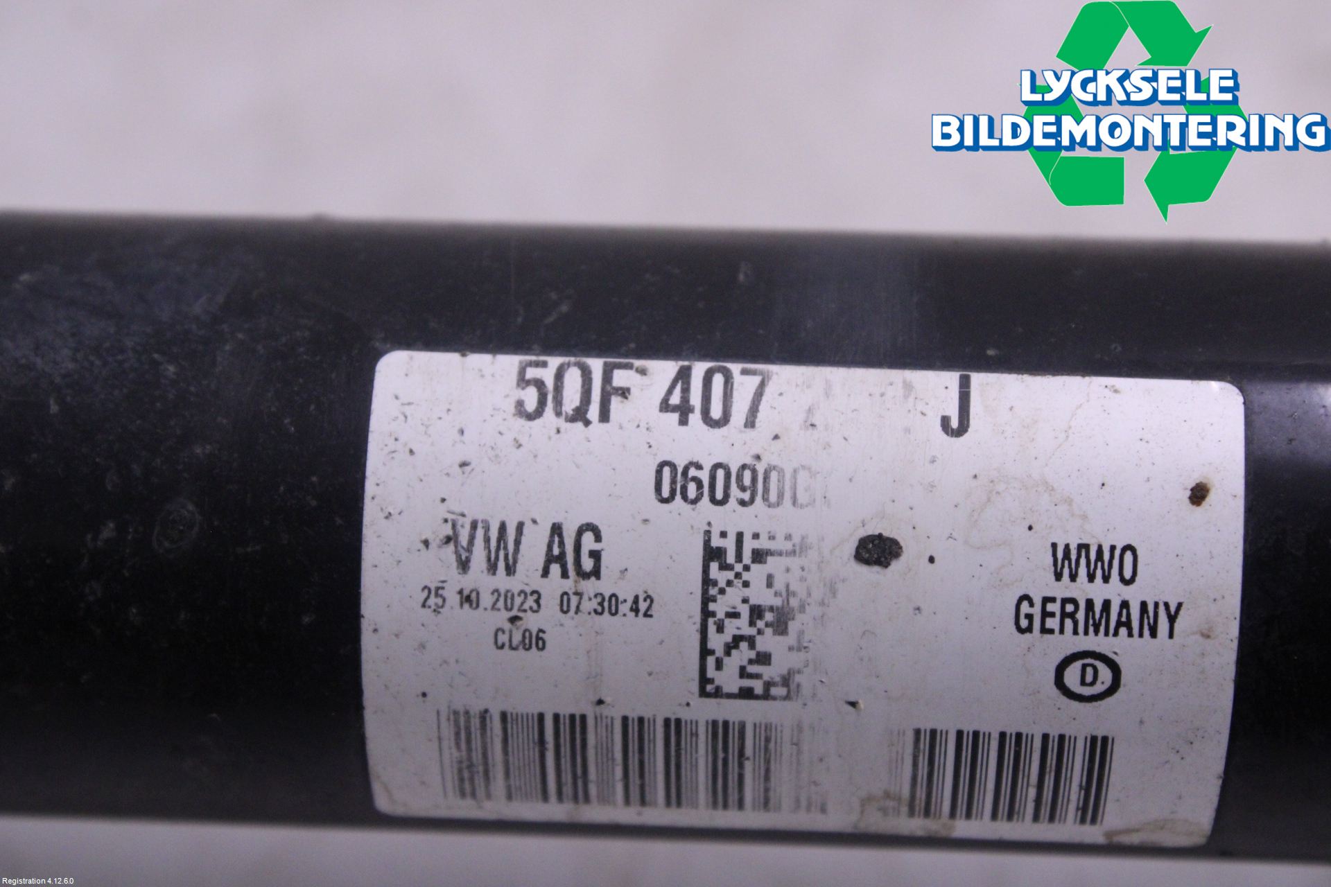 Volkswagen VW CADDY 21- Drivaxel Fram Höger