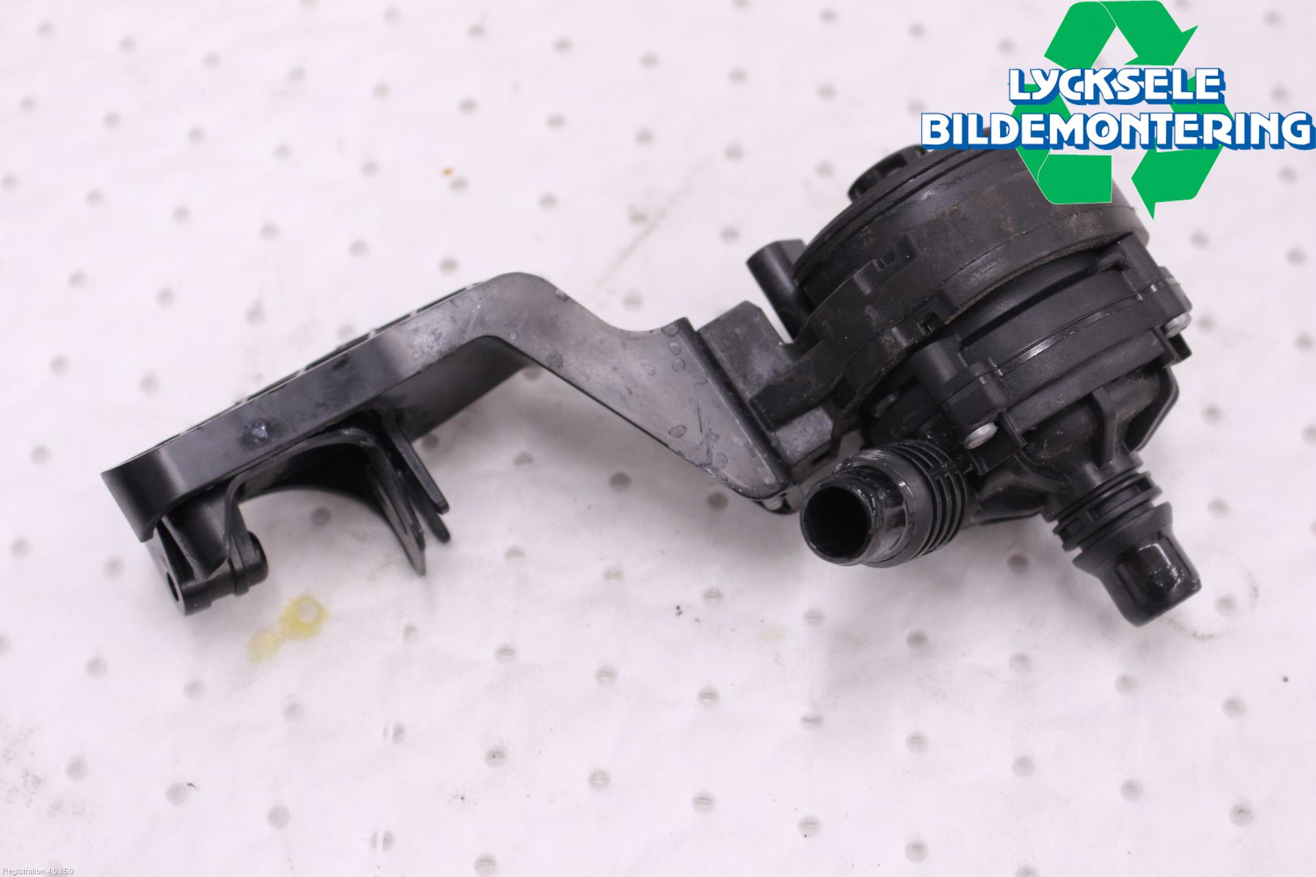 BMW 5 G30/G31/F90 17-23 Vattenpump