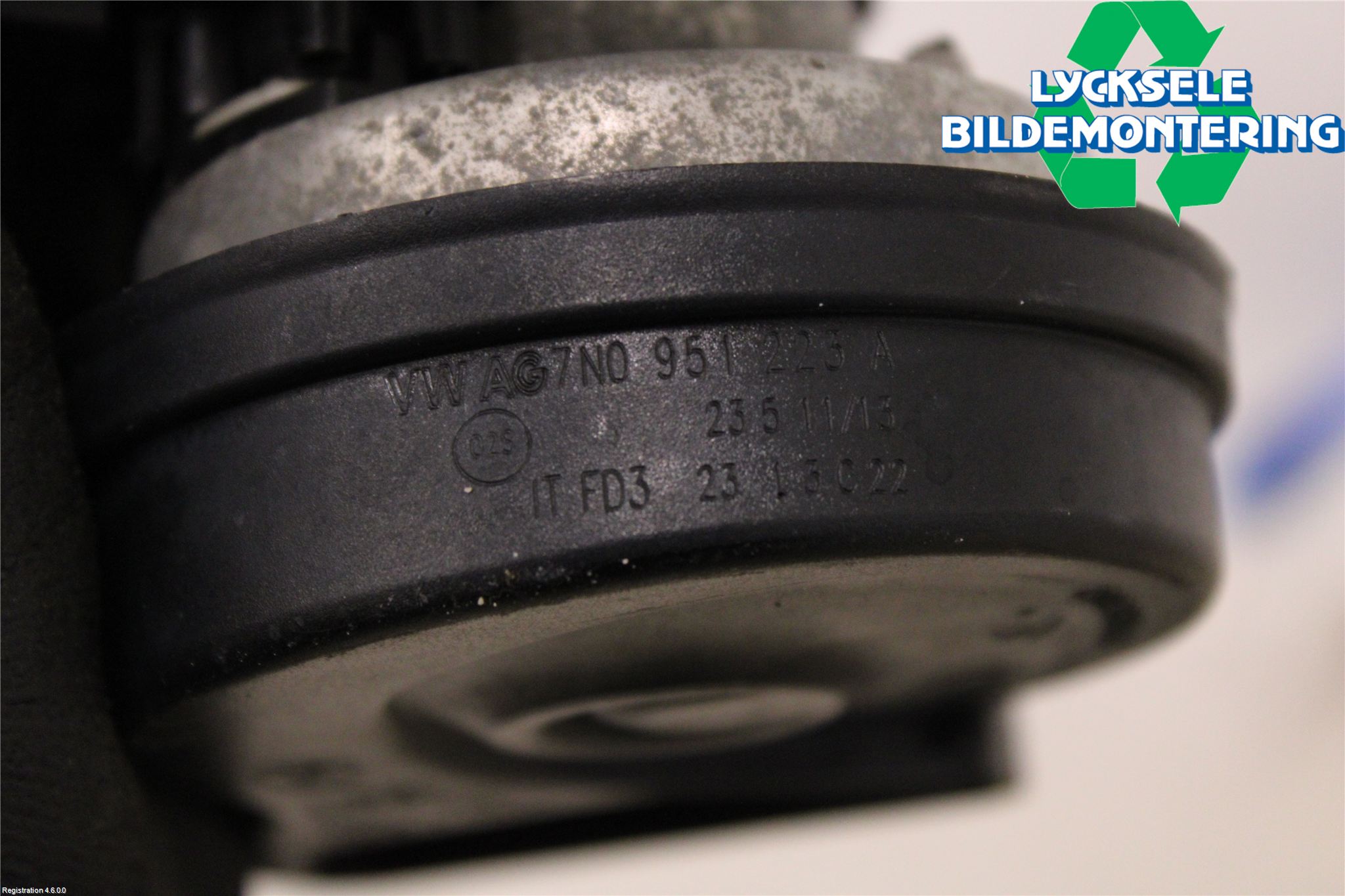 Volkswagen VW PASSAT 11-14 Signalhorn