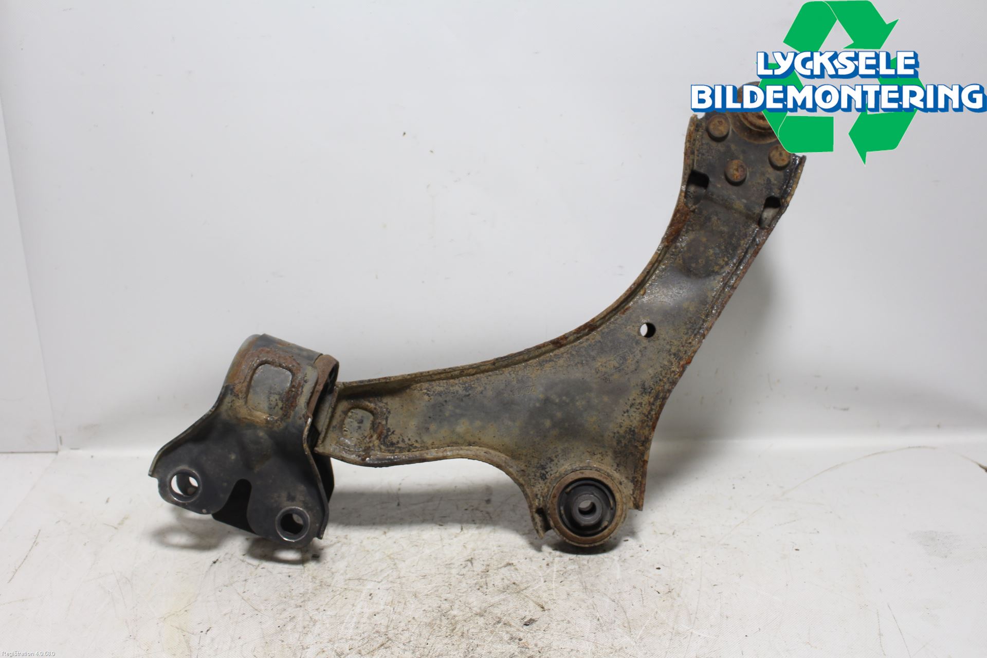 Ford MONDEO 07-15 Bärarm Fram Undre Hö