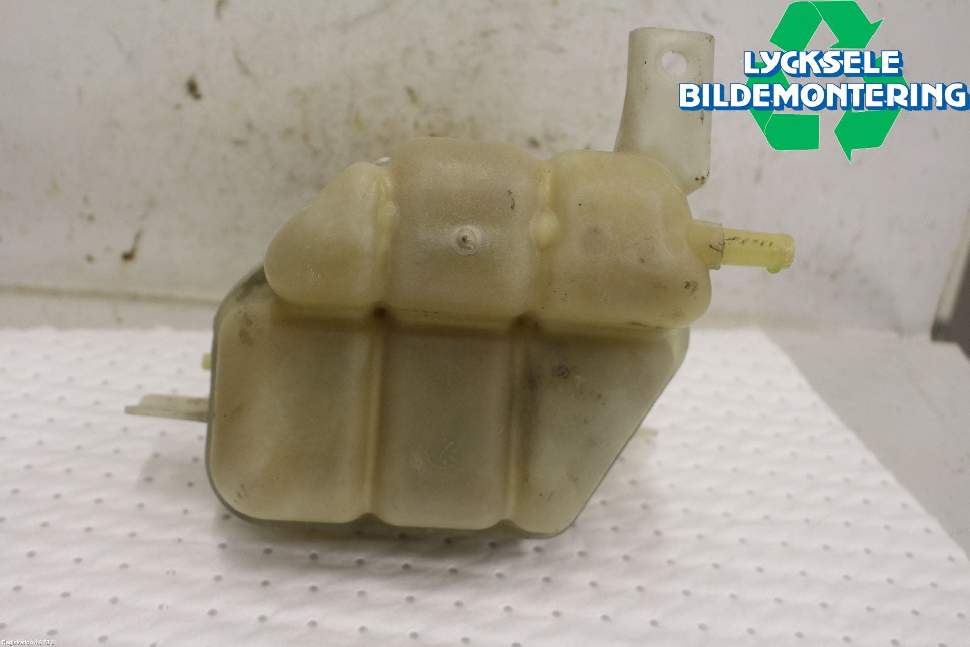 Nissan NAVARA 05-16 Expansionstank