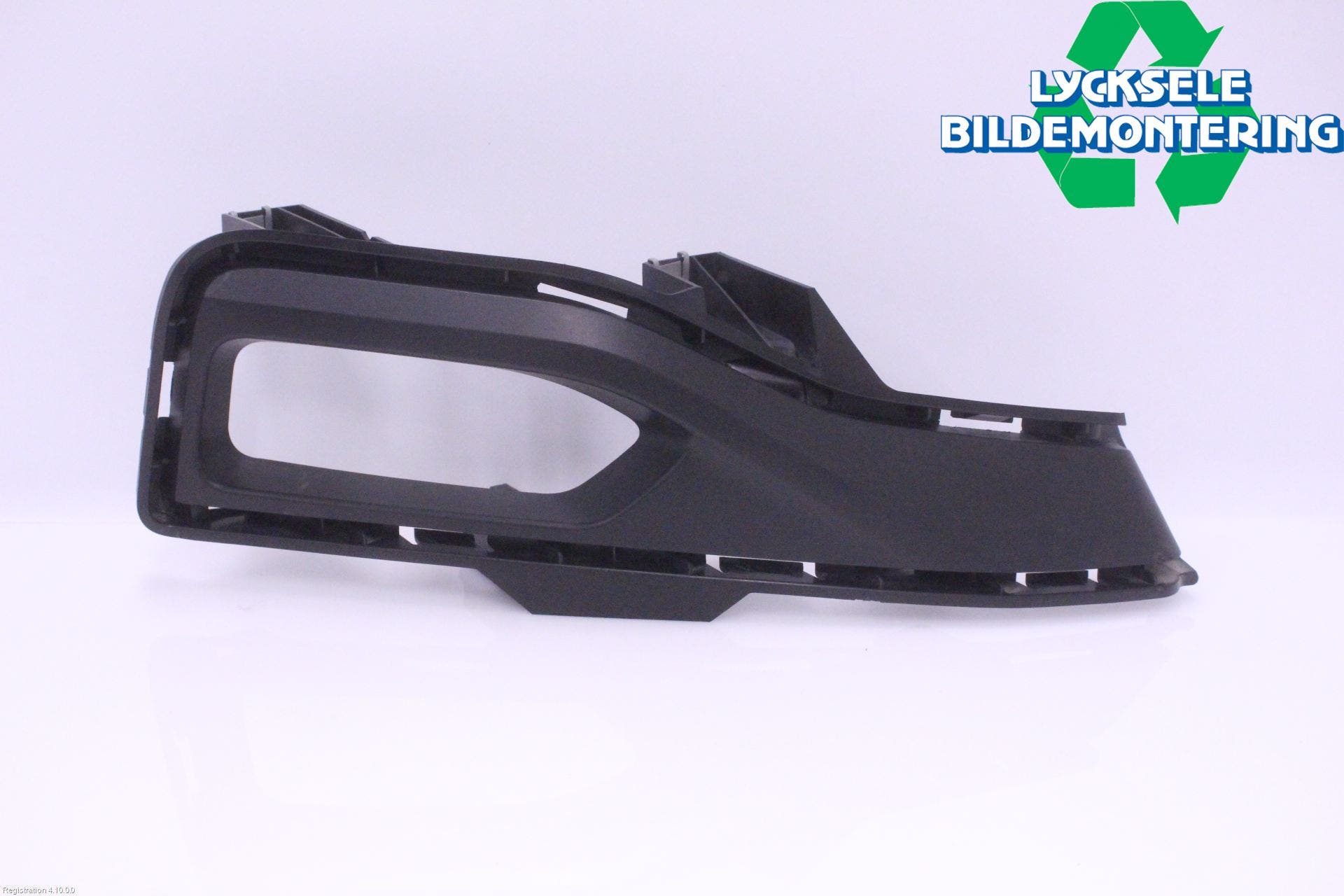 Nissan LEAF 18- Dimljussarg Fram