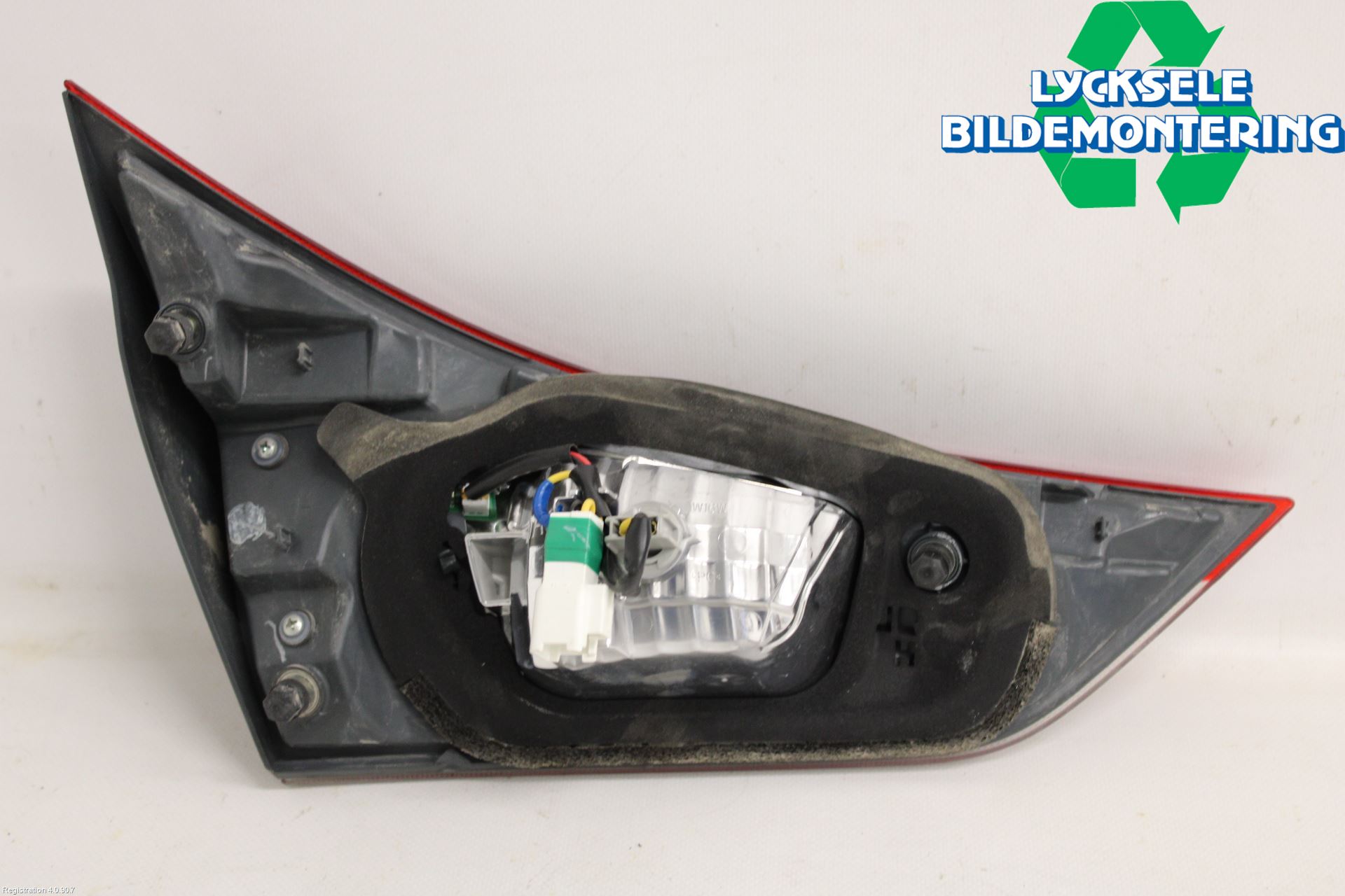 Toyota AURIS 13-19 Bakljus Lucka Hö