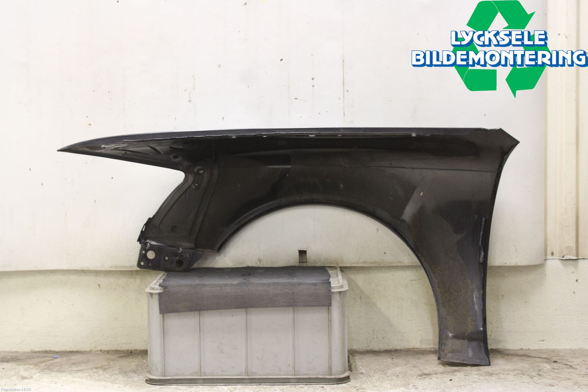 Audi ALLROAD 06-11 Skärm Fram Höger