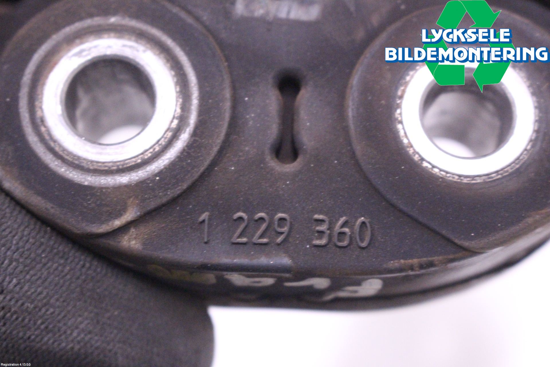BMW 5 G30/G31/F90 17-23 Mellanaxel Gummiknut