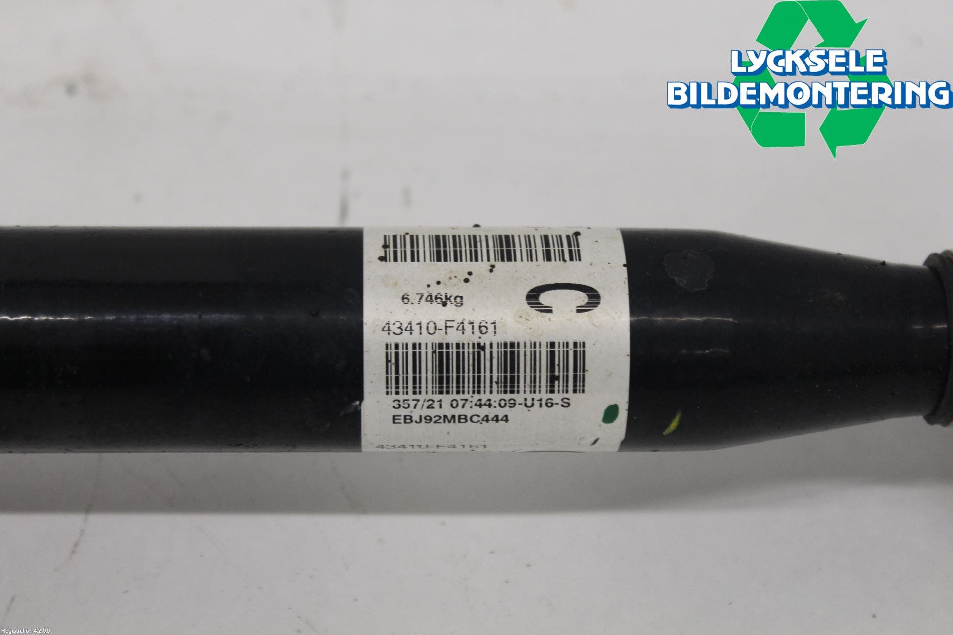 Toyota C-HR 16-23 Drivaxel Fram Höger