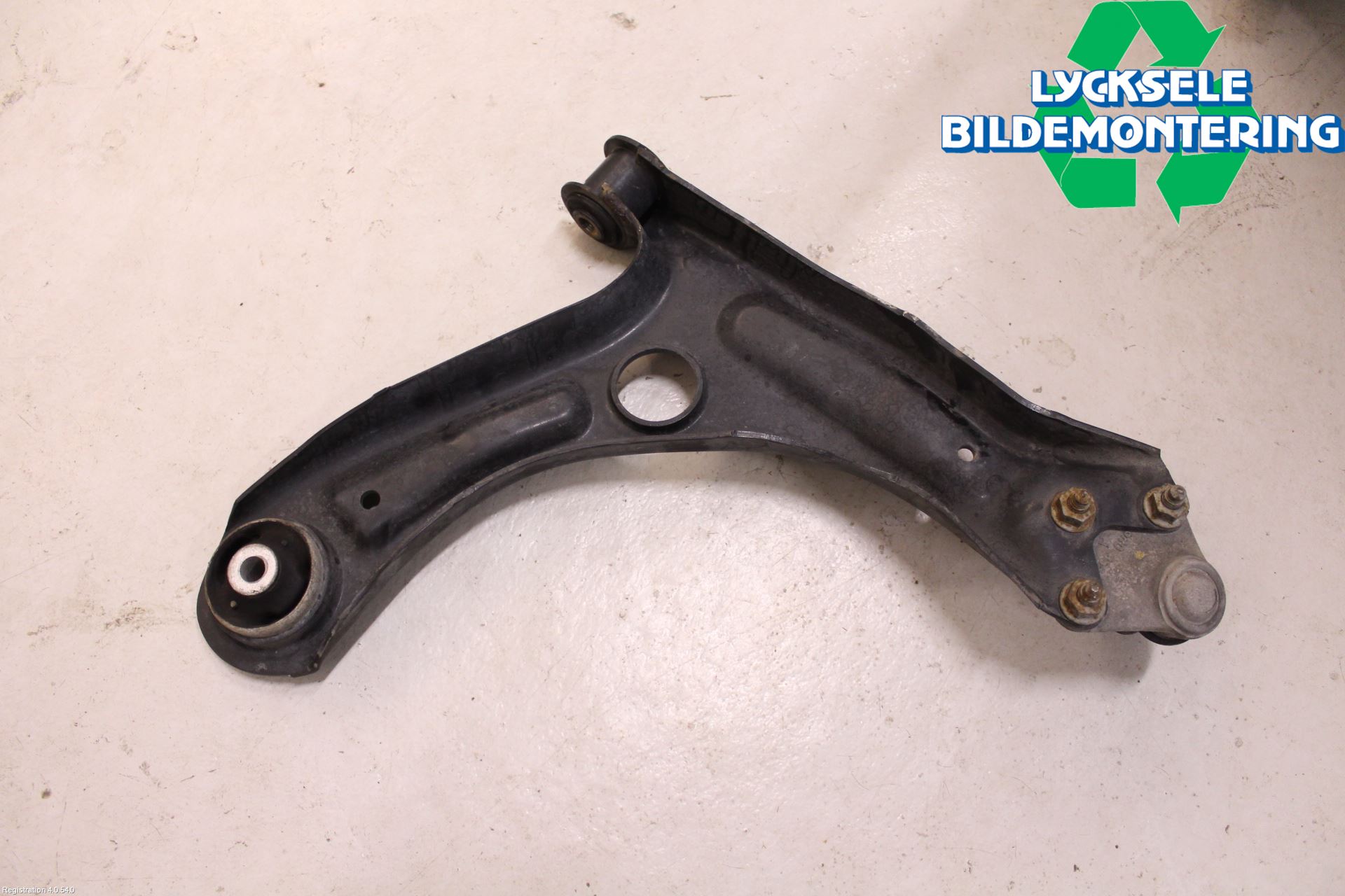 Skoda CITIGO / CITIGO E IV Bärarm Fram Undre Vä