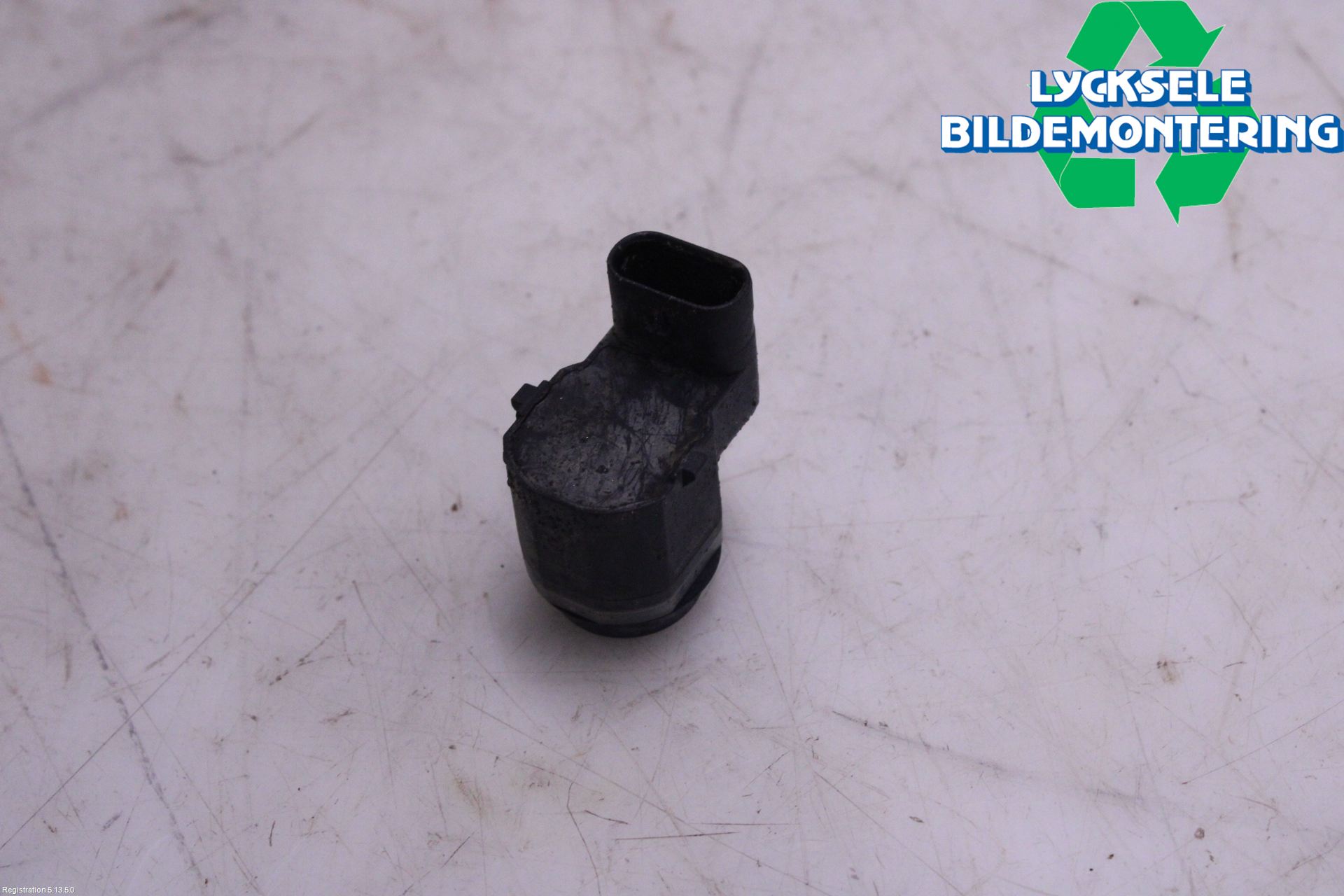 BMW 5 F10/F11/F18 09-17 Parkeringshjälp Frontsensor