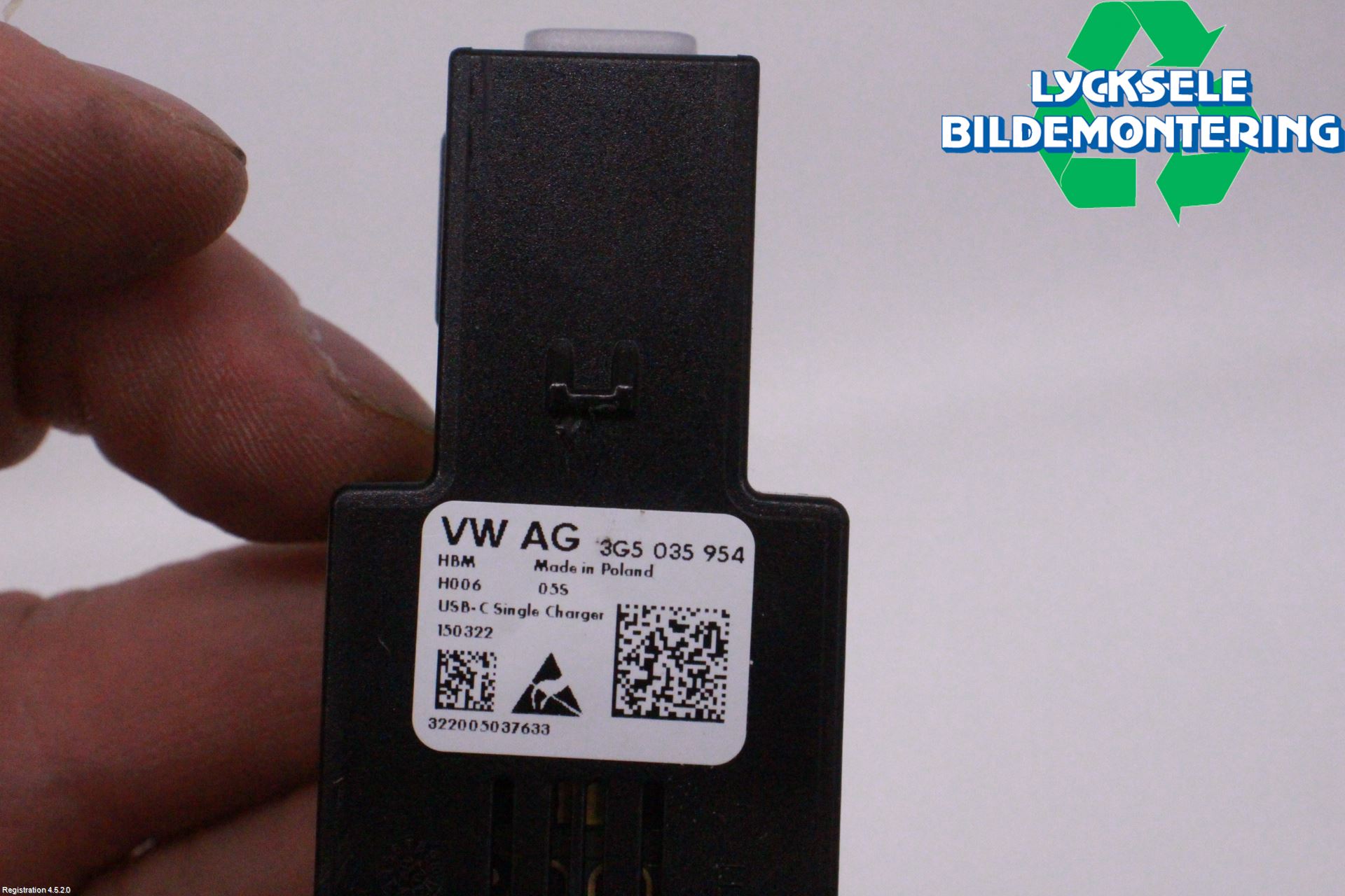 Volkswagen VW PASSAT 20-24 Usb Connection