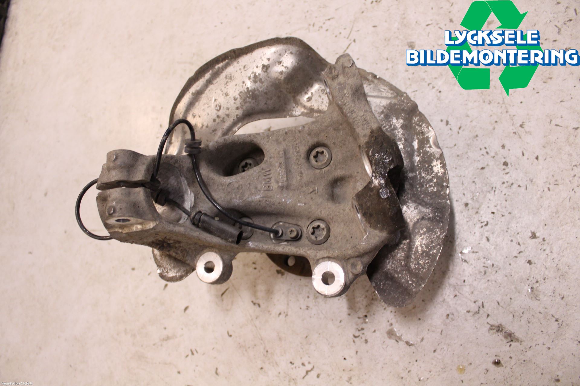 BMW 1 F20/F21 11-19 Styrspindel Lagerhus Vä