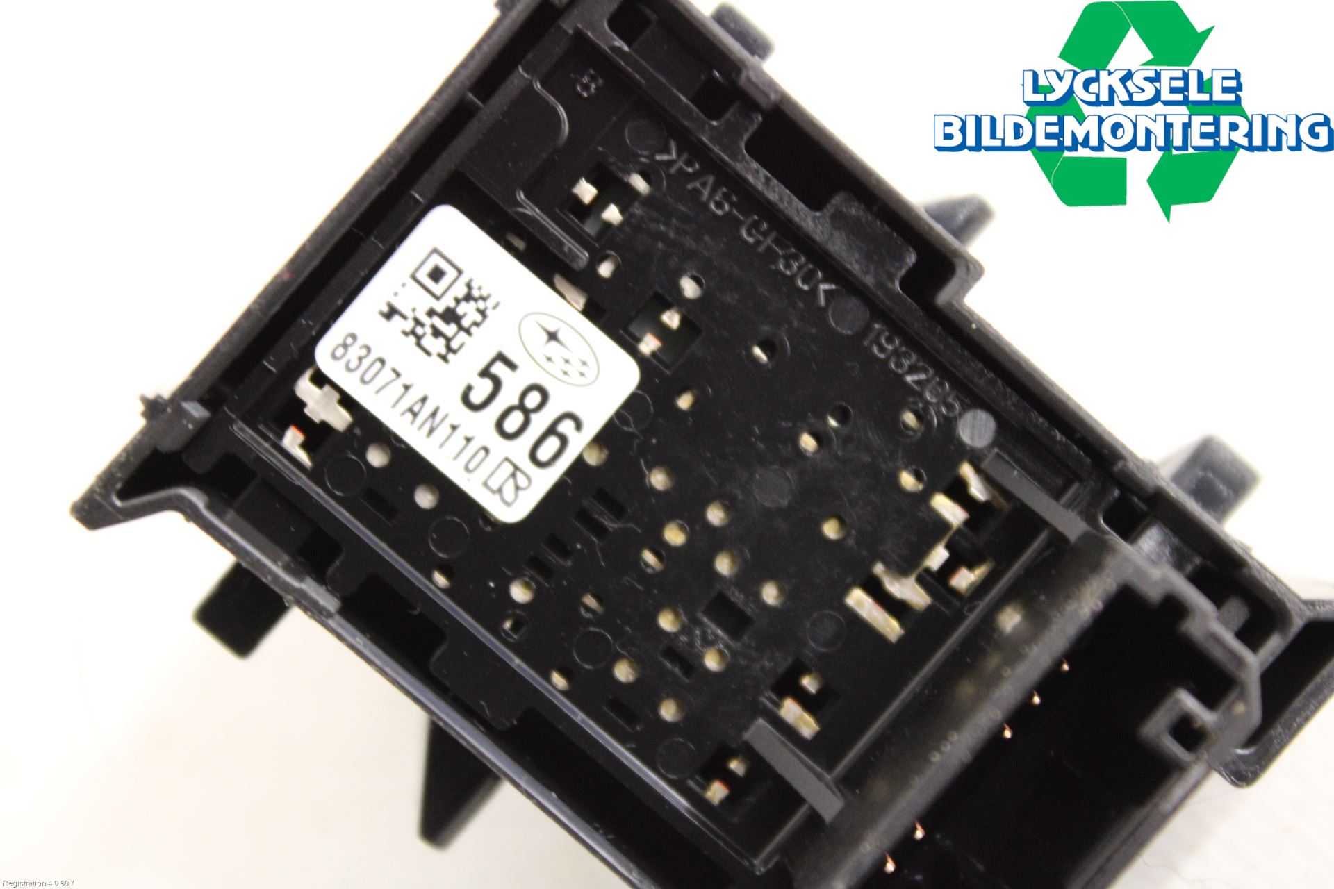 Subaru OUTBACK 21- Strömställare Elhiss