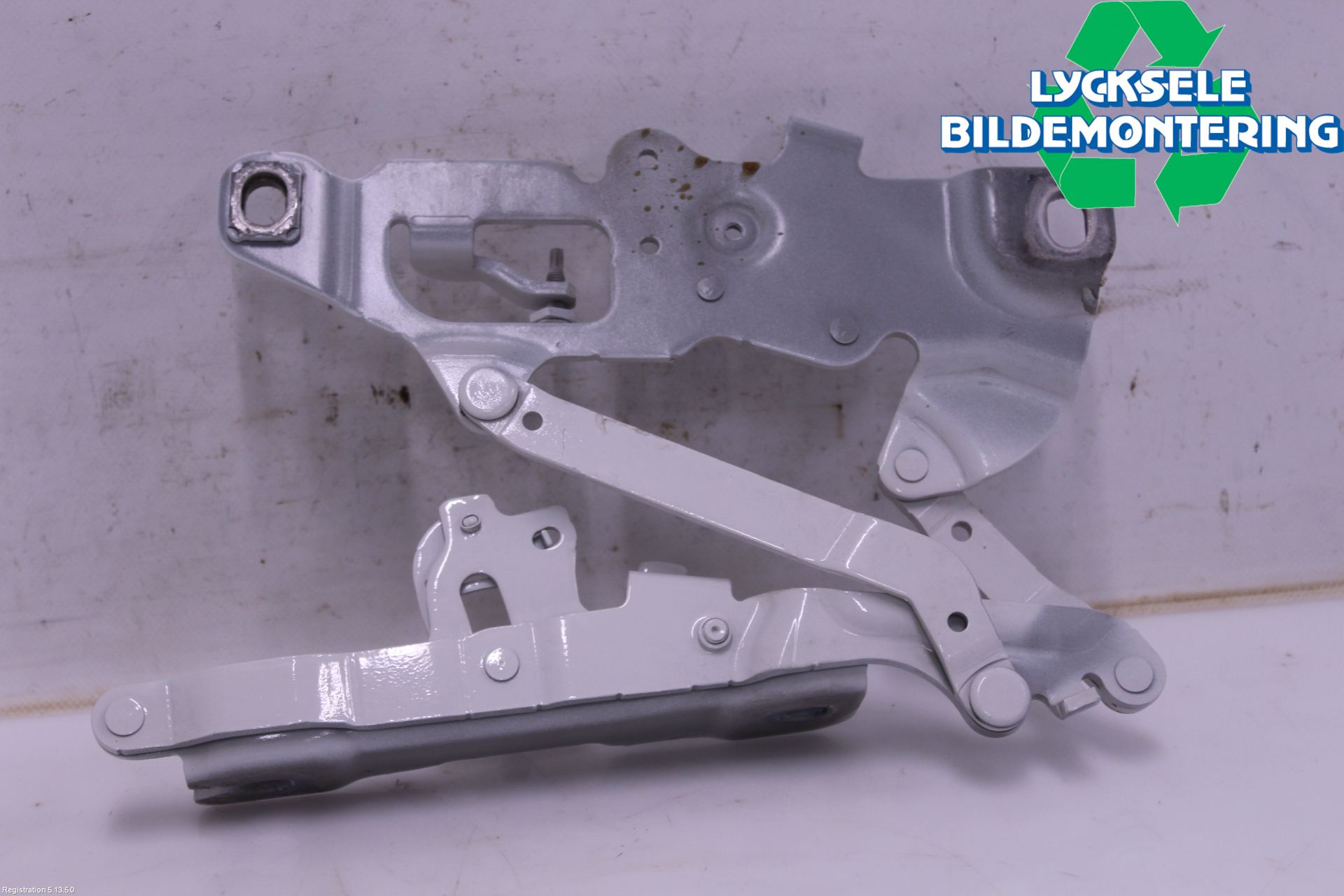 BMW 5 F10/F11/F18 09-17 Huvgångjärn