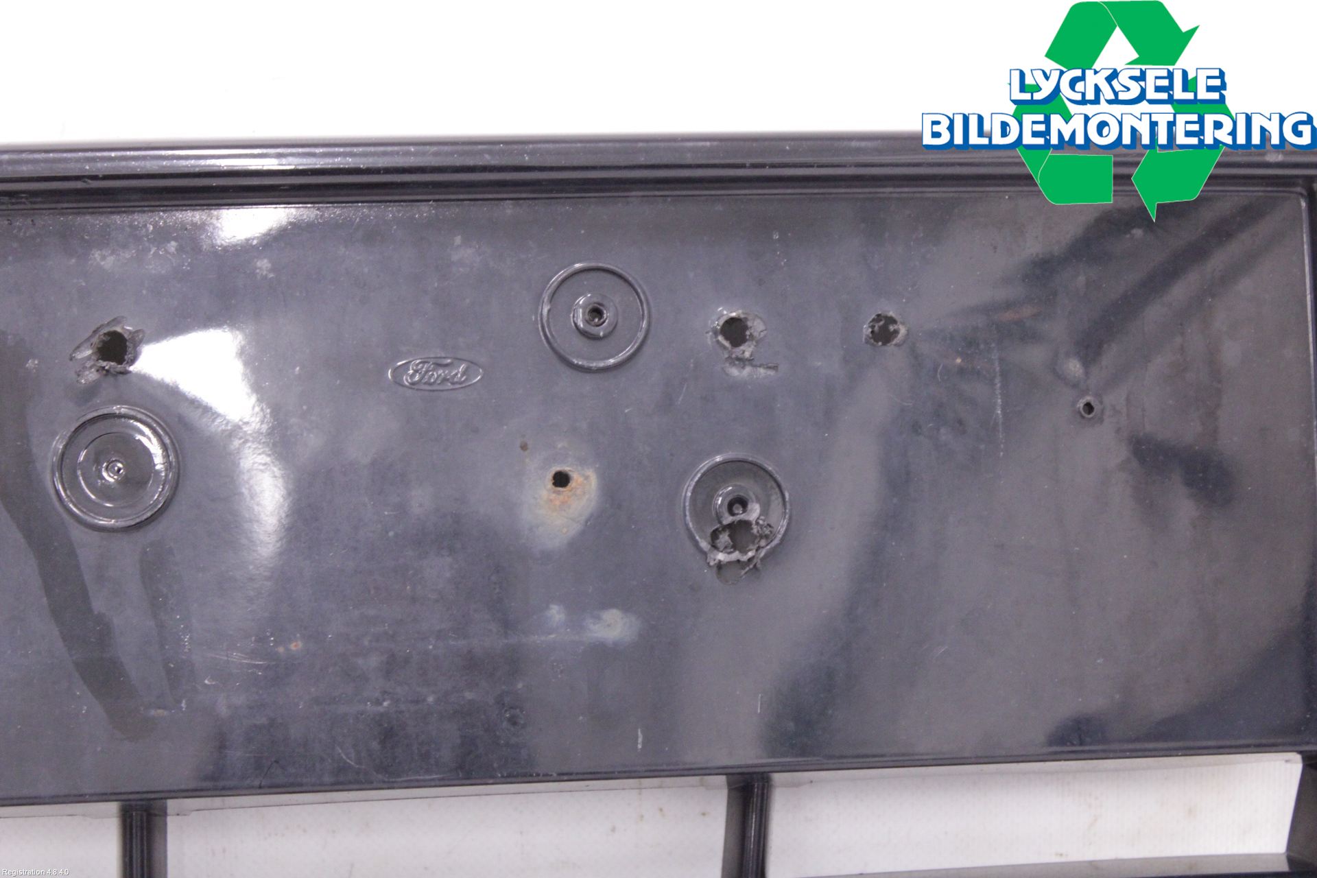 Ford FOCUS 11-14 Grilldel Mitt