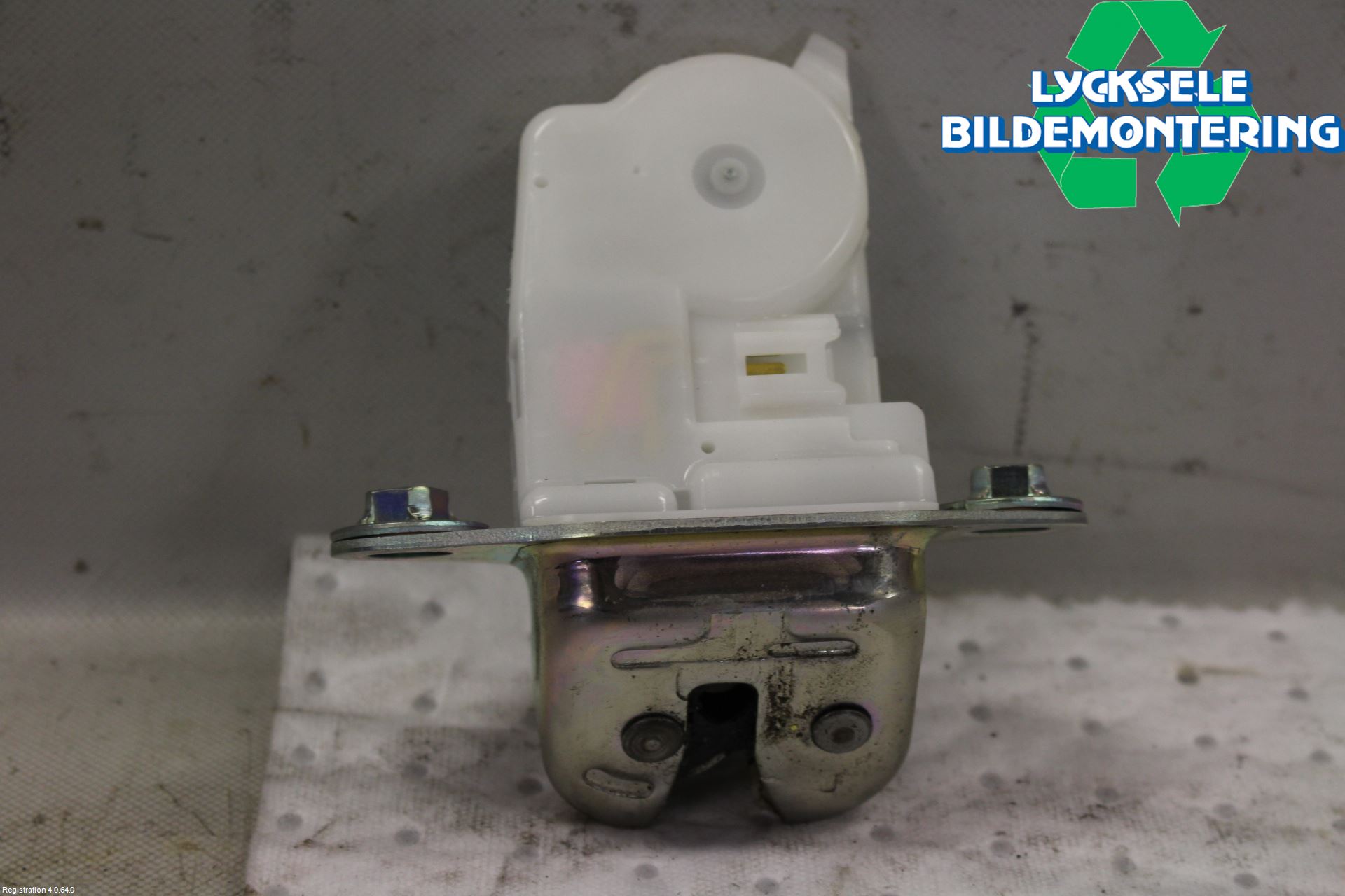 Subaru OUTBACK 15-20 Låskista Baklucka