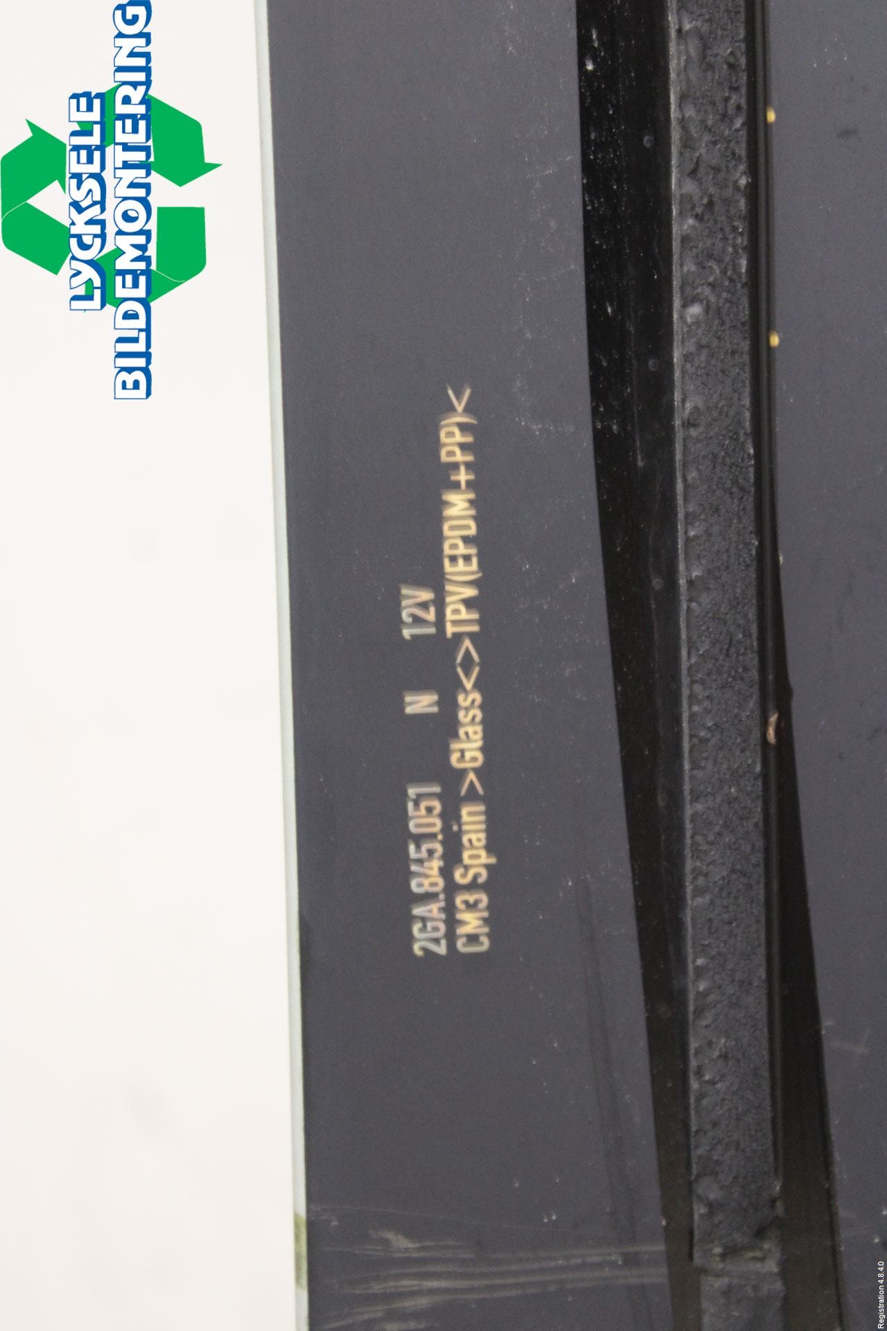 Volkswagen VW T-ROC 18- Bakruta