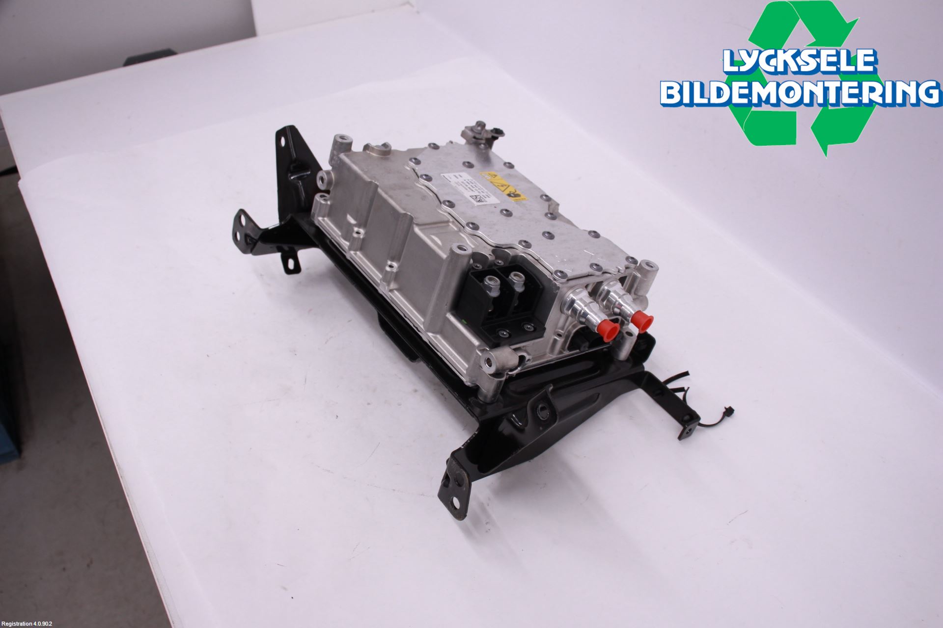 Mercedes-Benz MB EQB (X243) 22- Converter