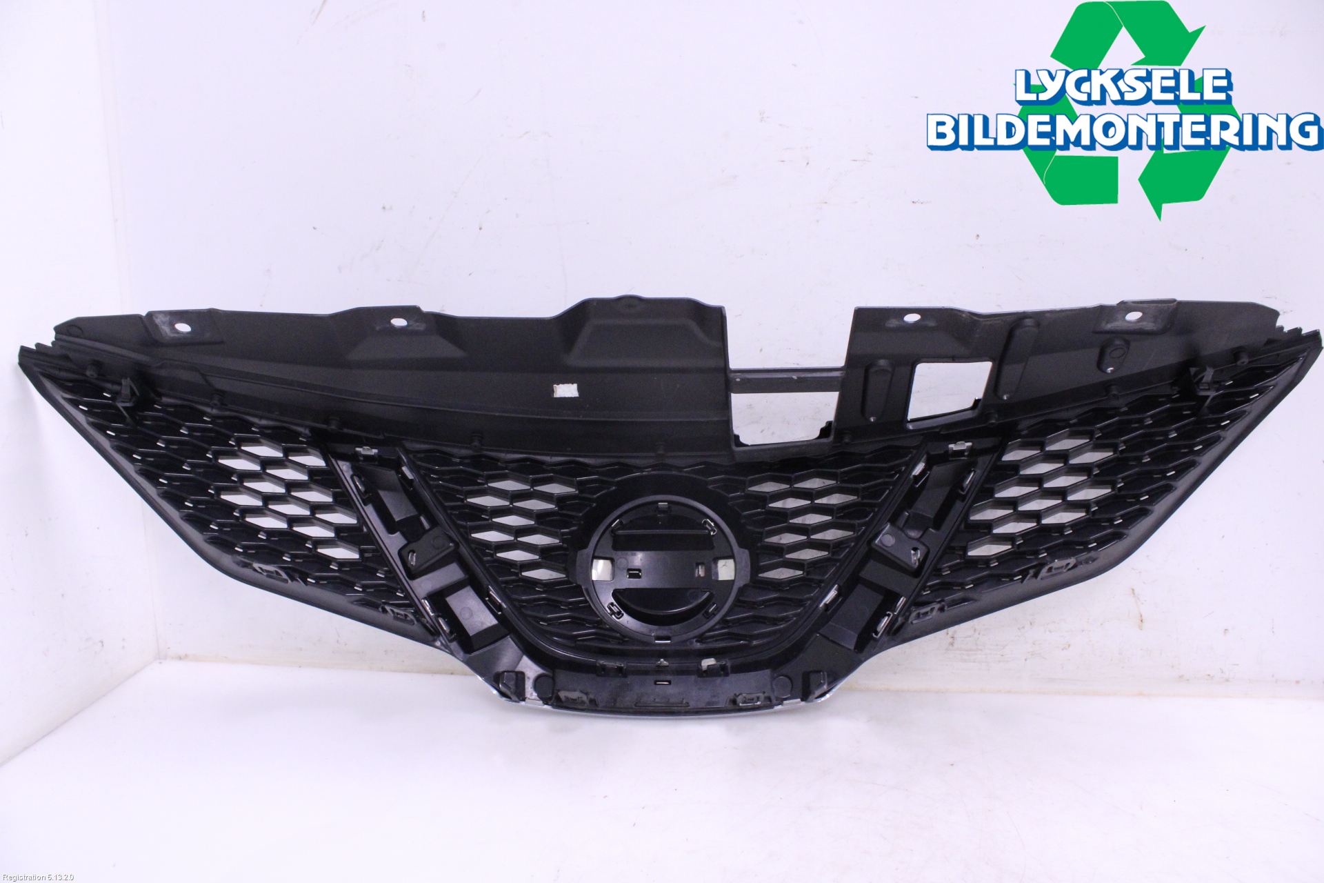 Nissan QASHQAI 14-17 Grill Komp