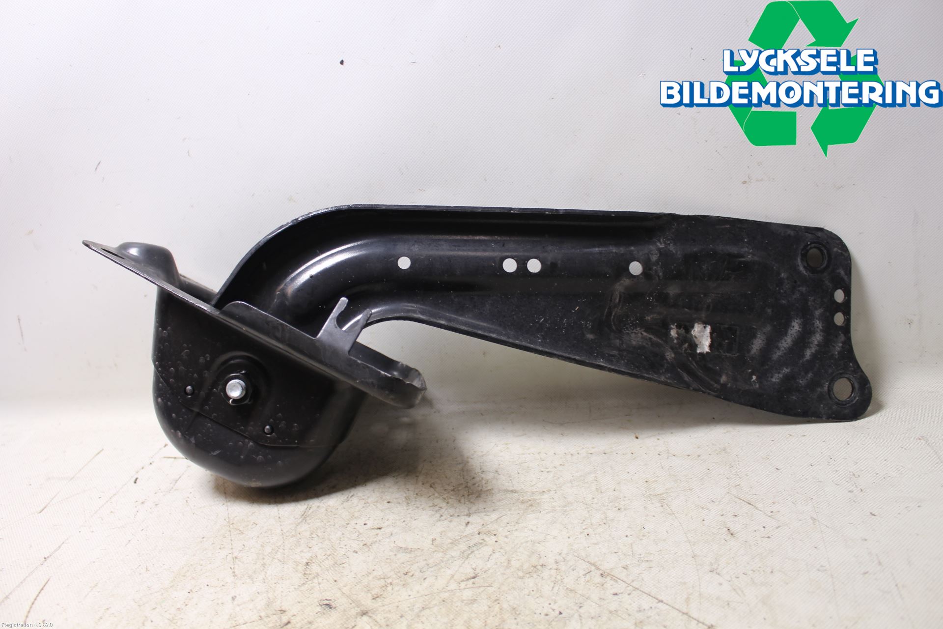 Volkswagen VW TIGUAN 16-24 Bärarm Bak Vänster