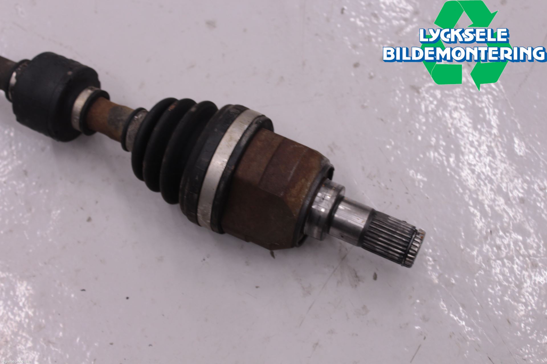 Kia CEED 12-18 Drivaxel Fram Vänster