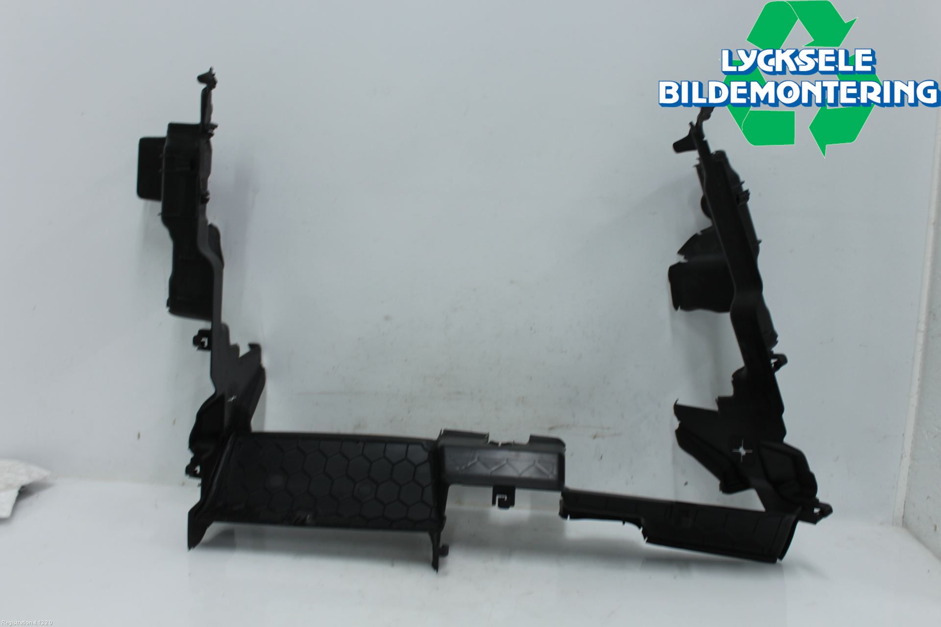 Volkswagen VW PASSAT 24- Kylarfäste-Ram-Balk