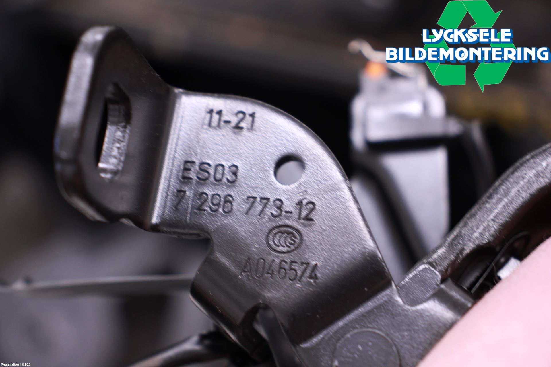 BMW i3 I01 13-22 Bakluckegångjärn Vä