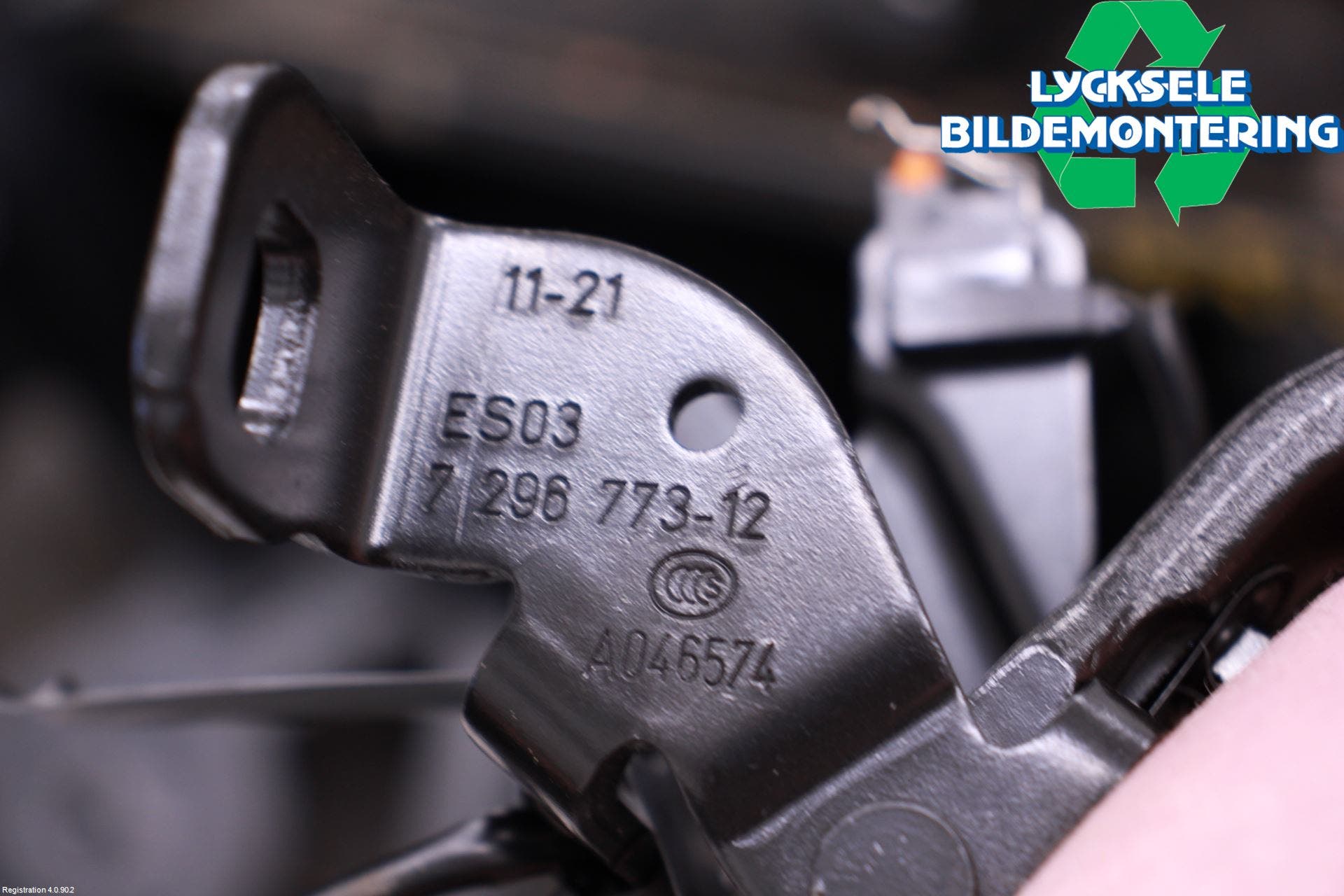 BMW i3 I01 13-22 Bakluckegångjärn Vä