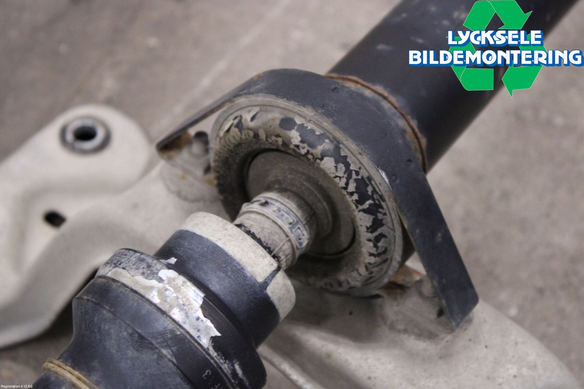 Volvo XC70 08-13 Mellanaxel Komp