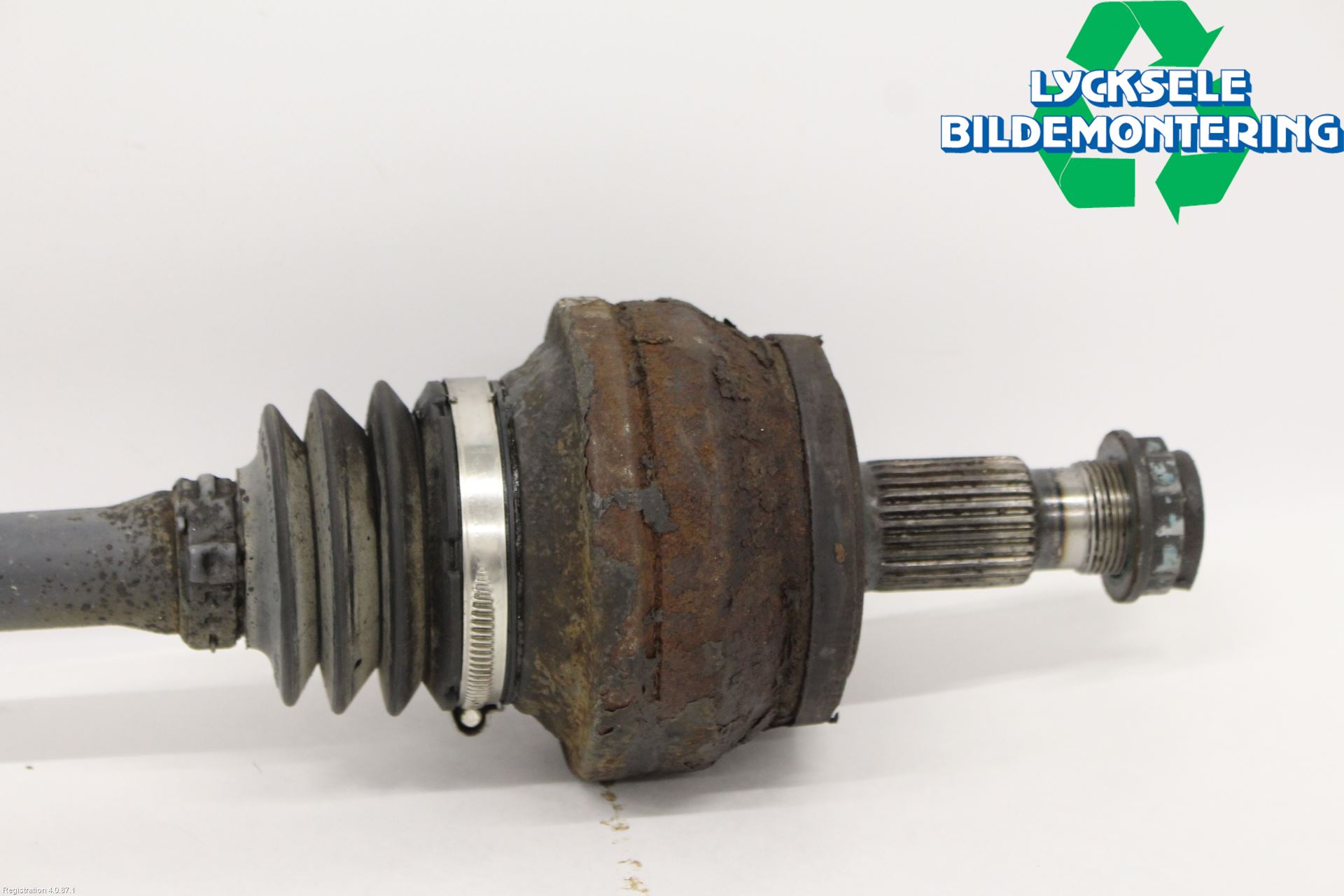 Mercedes-Benz MB C-KLASS (W204) 07-15 Drivaxel Bak Vänster