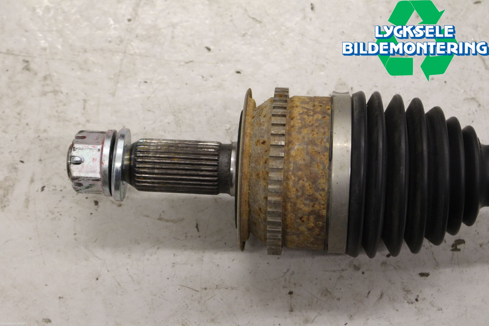 Mitsubishi L200 06-15 Drivaxel Fram Höger