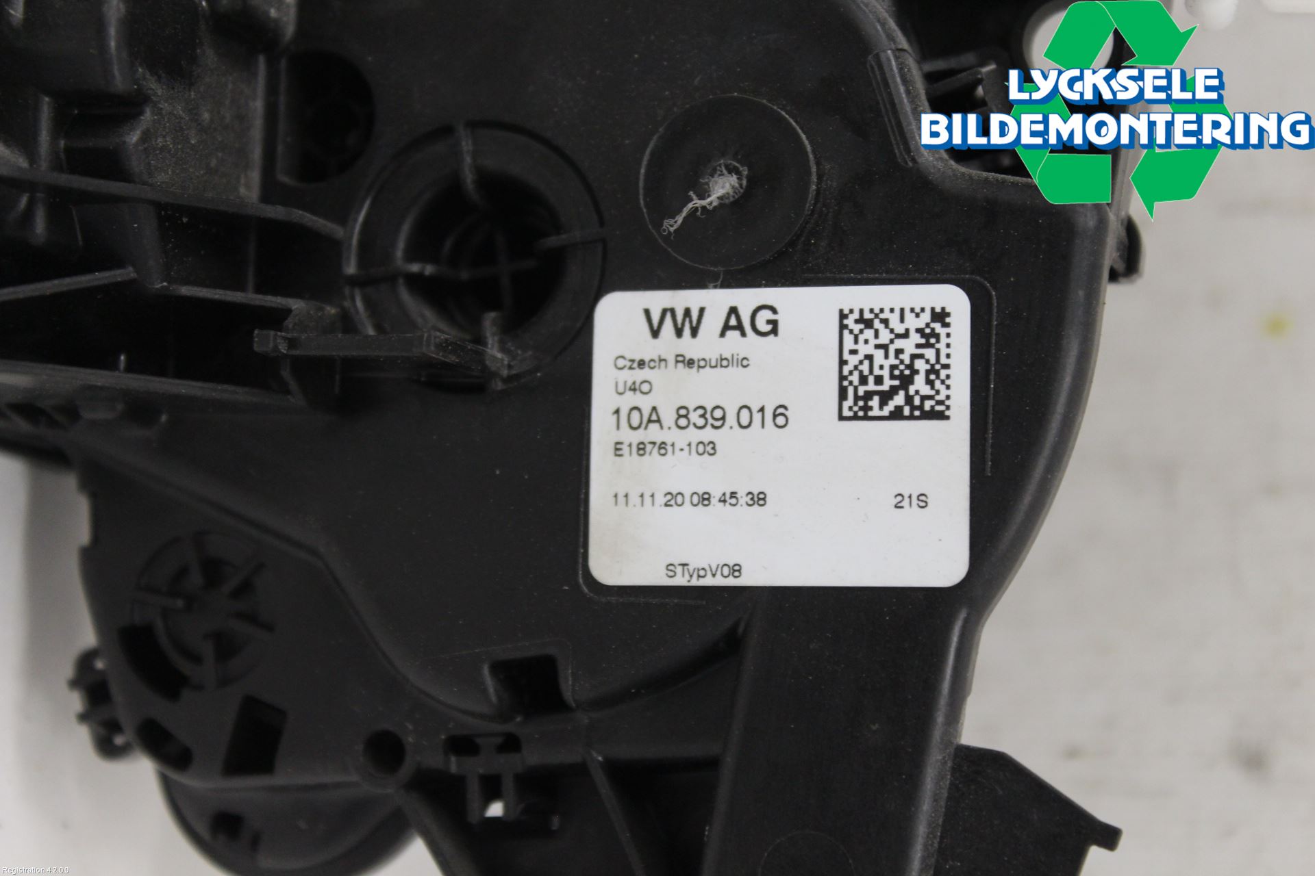 Skoda KAMIQ 20- Låskista-Dörrlås