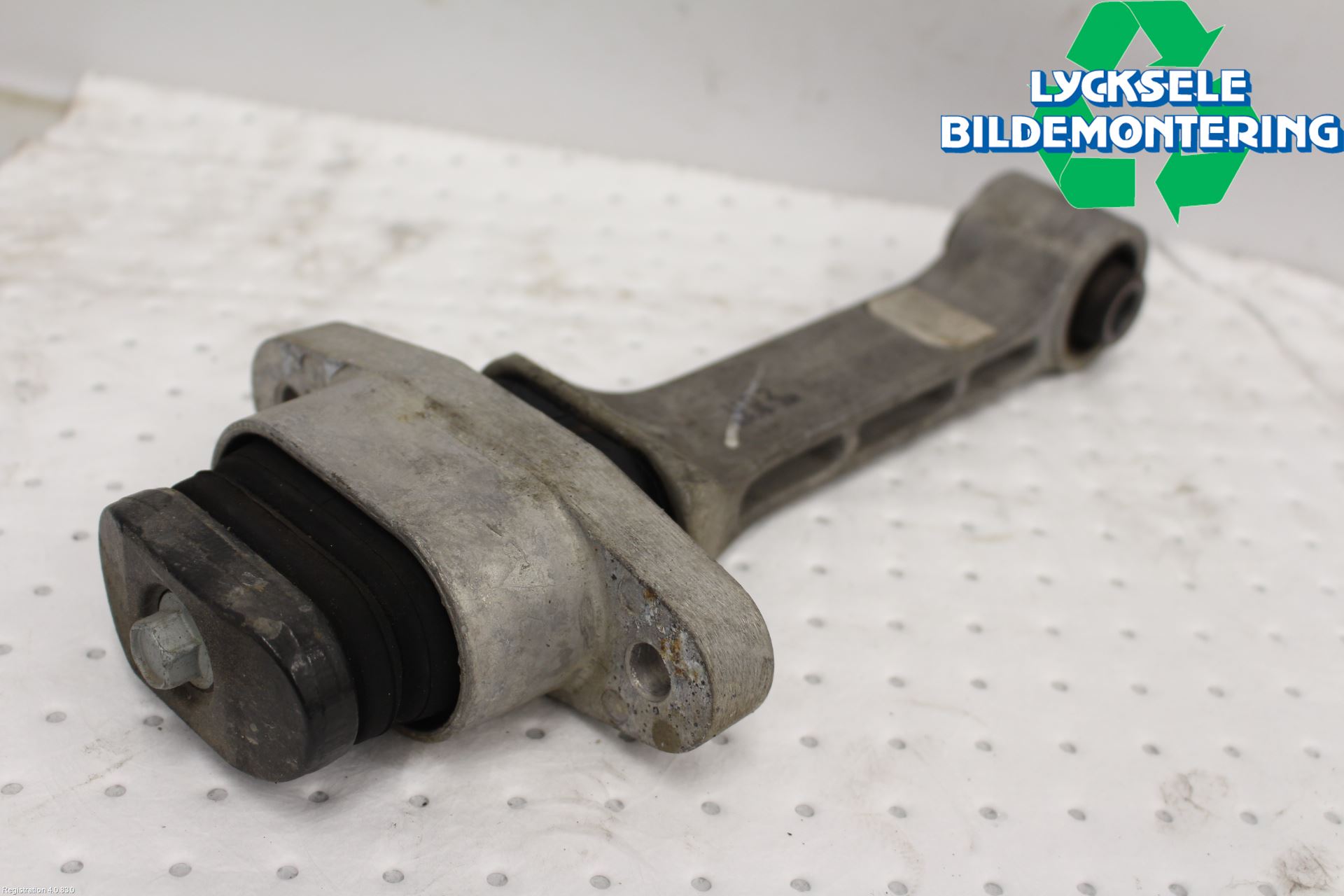 Kia SORENTO 15-20 Motorfäste