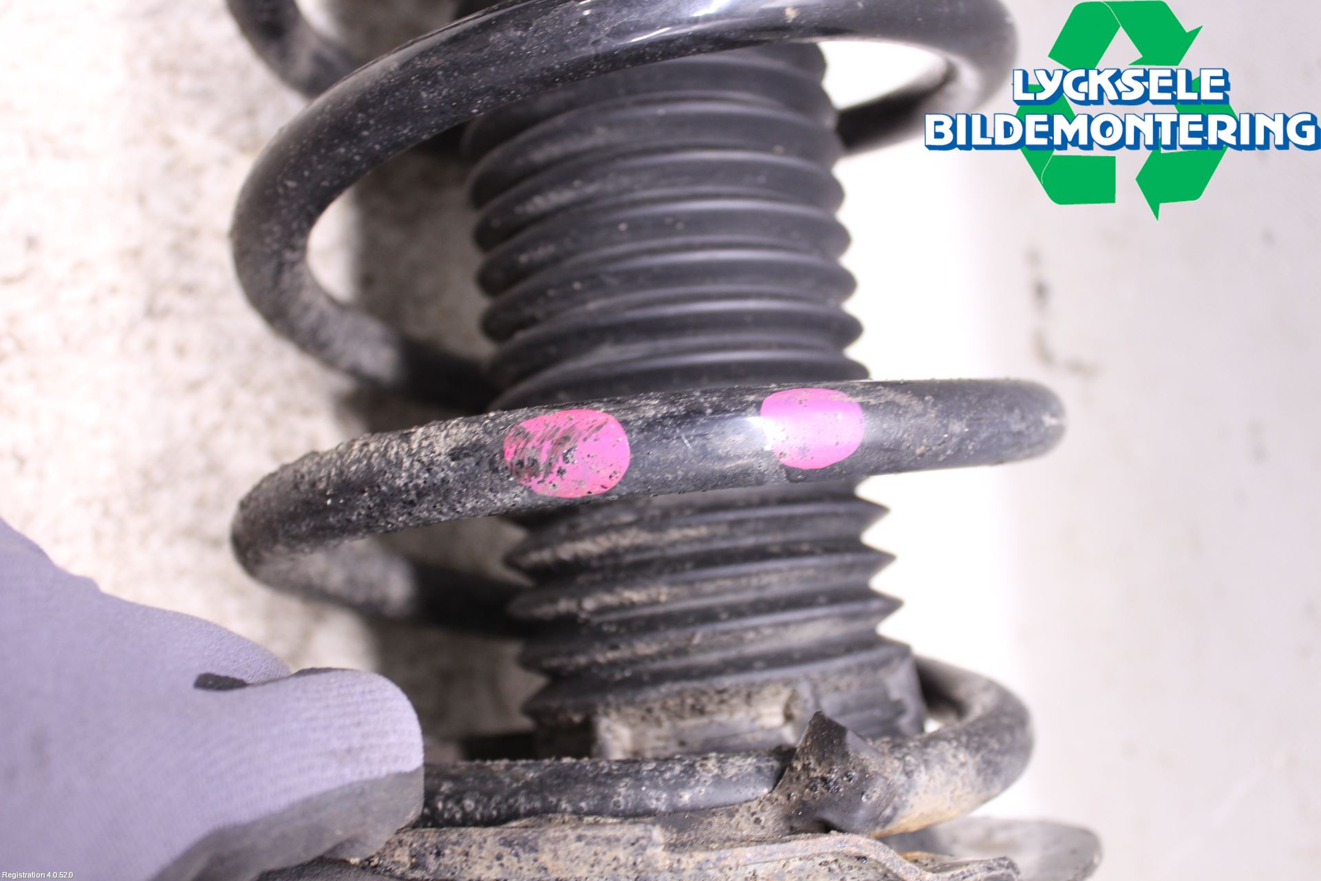 Ford KUGA 13-16 Fjäderben Fram Vänster